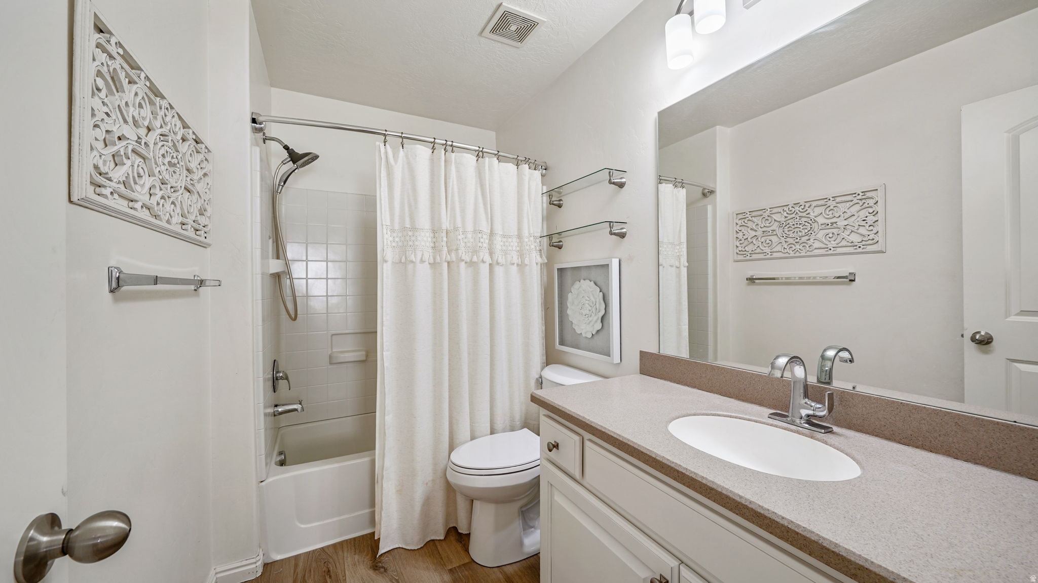 WOOD ESTATES - Residential