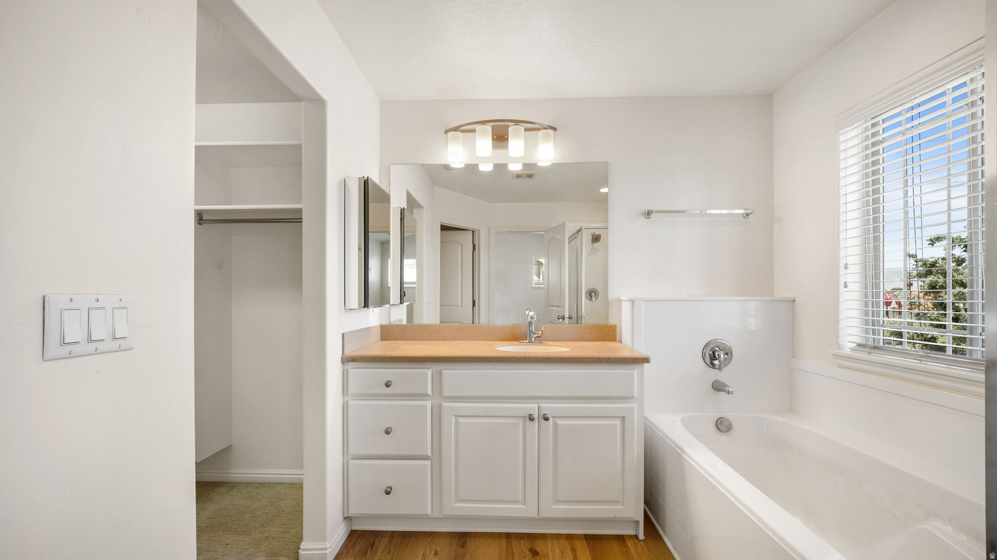 WOOD ESTATES - Residential