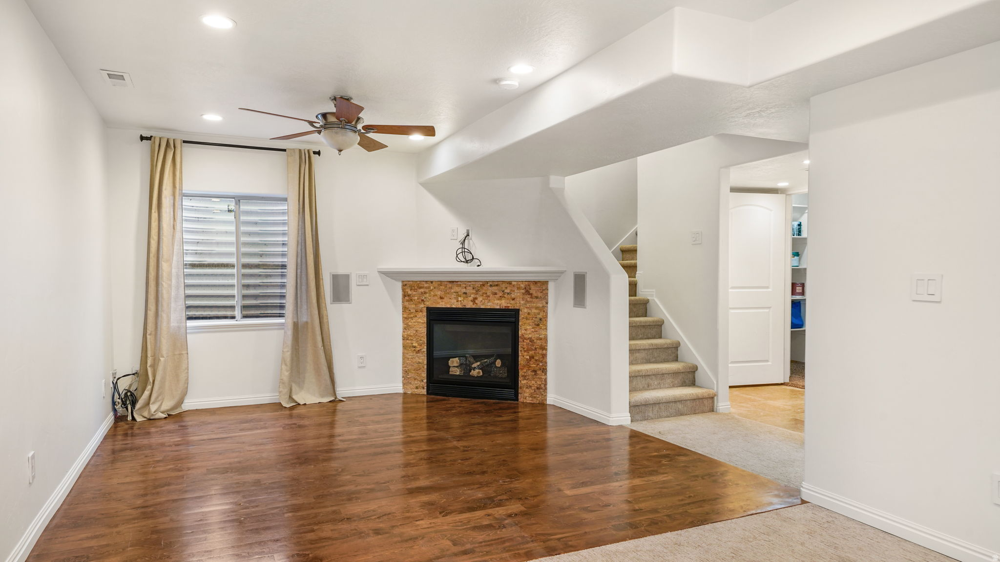 WOOD ESTATES - Residential