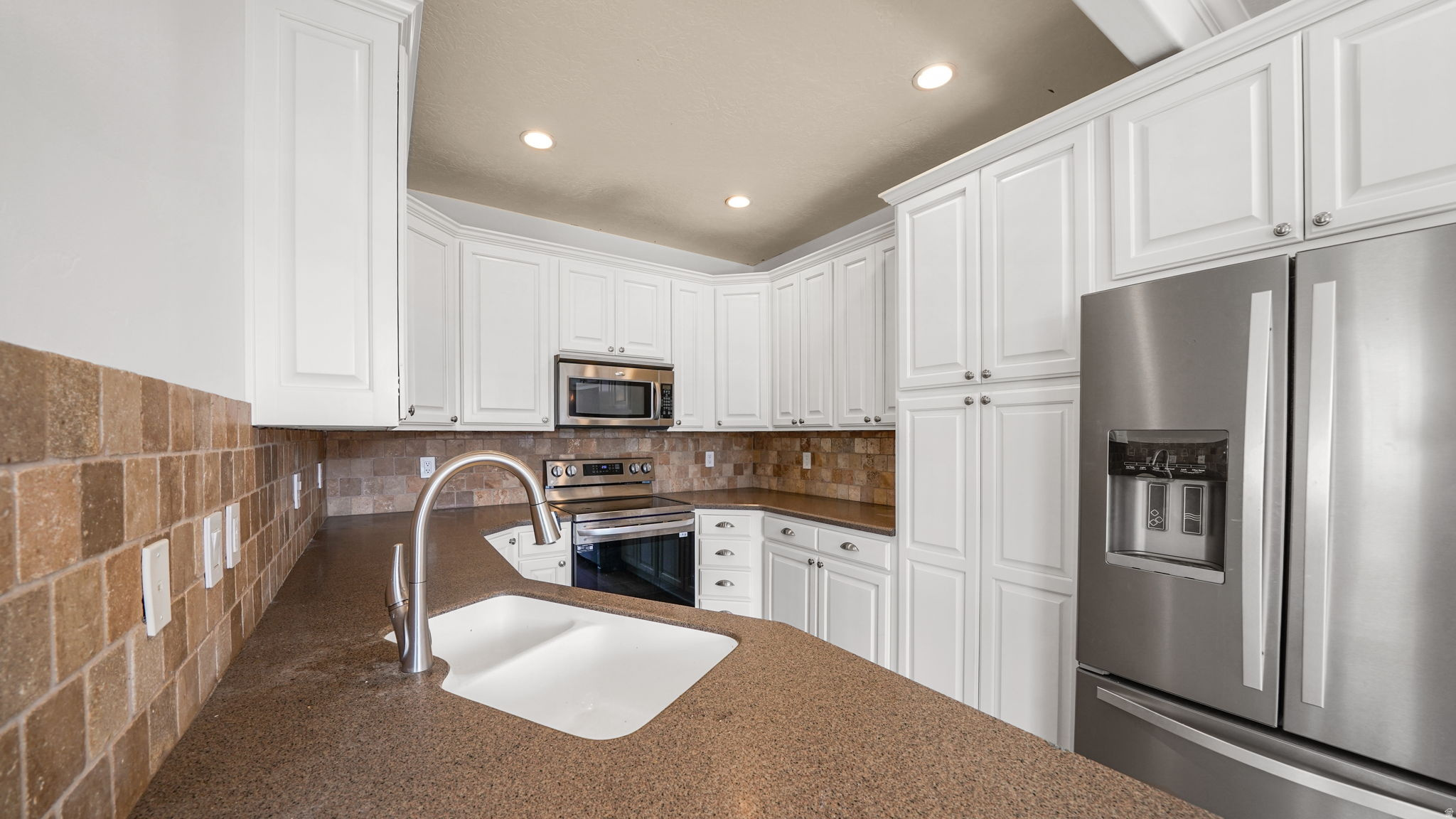 WOOD ESTATES - Residential