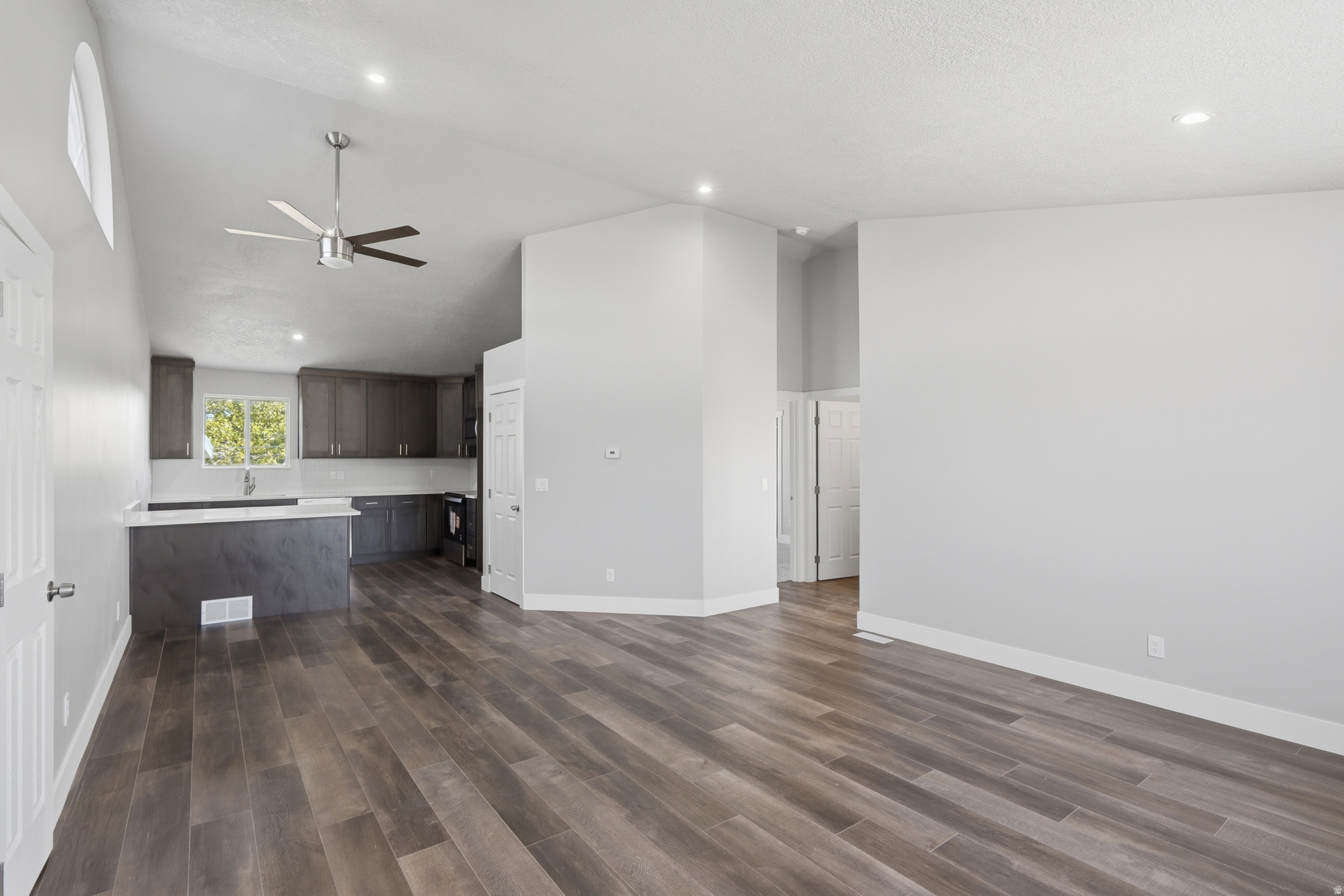 MEADOWBROOK FARMS - Residential