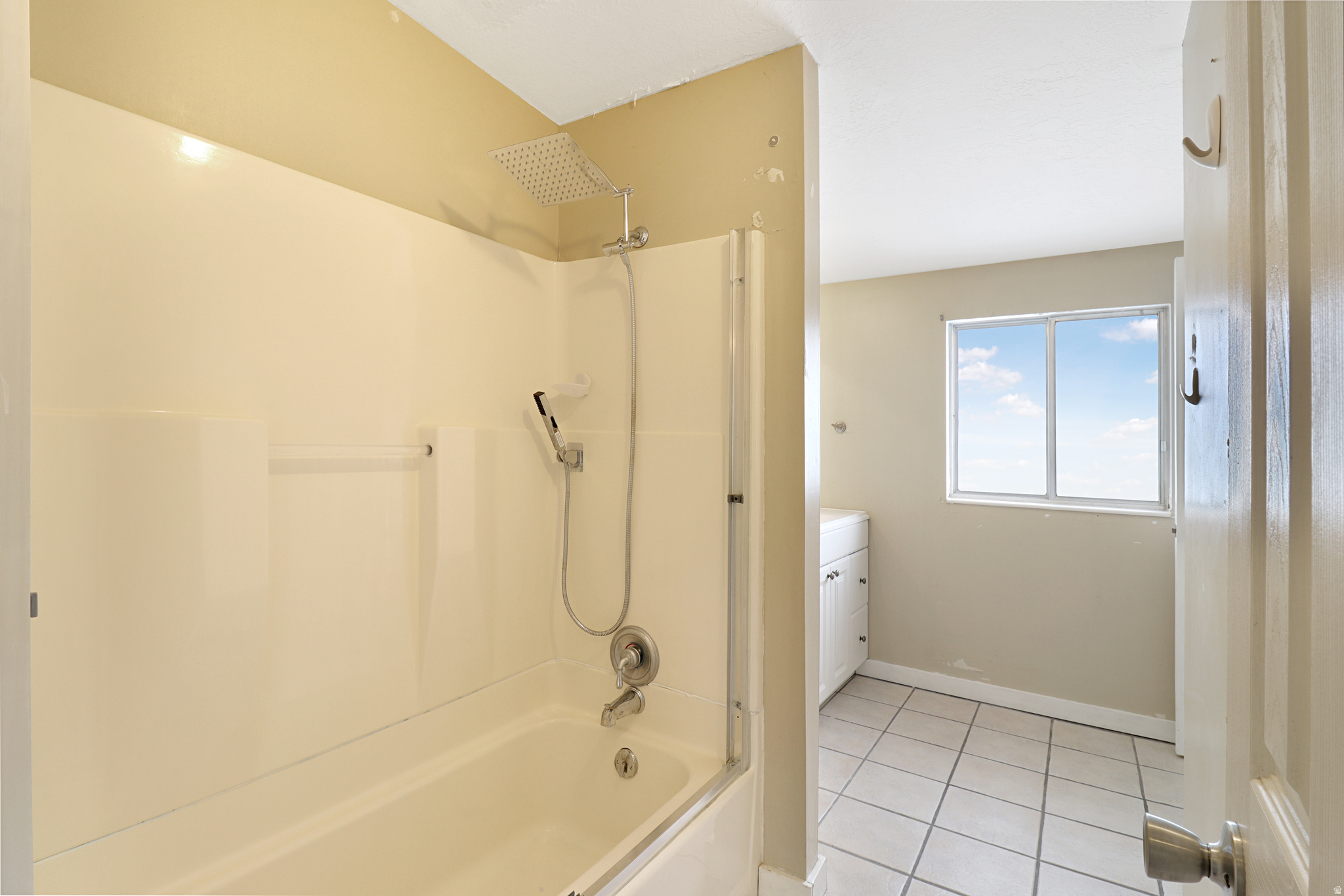NAYON HEIGHTS - Residential