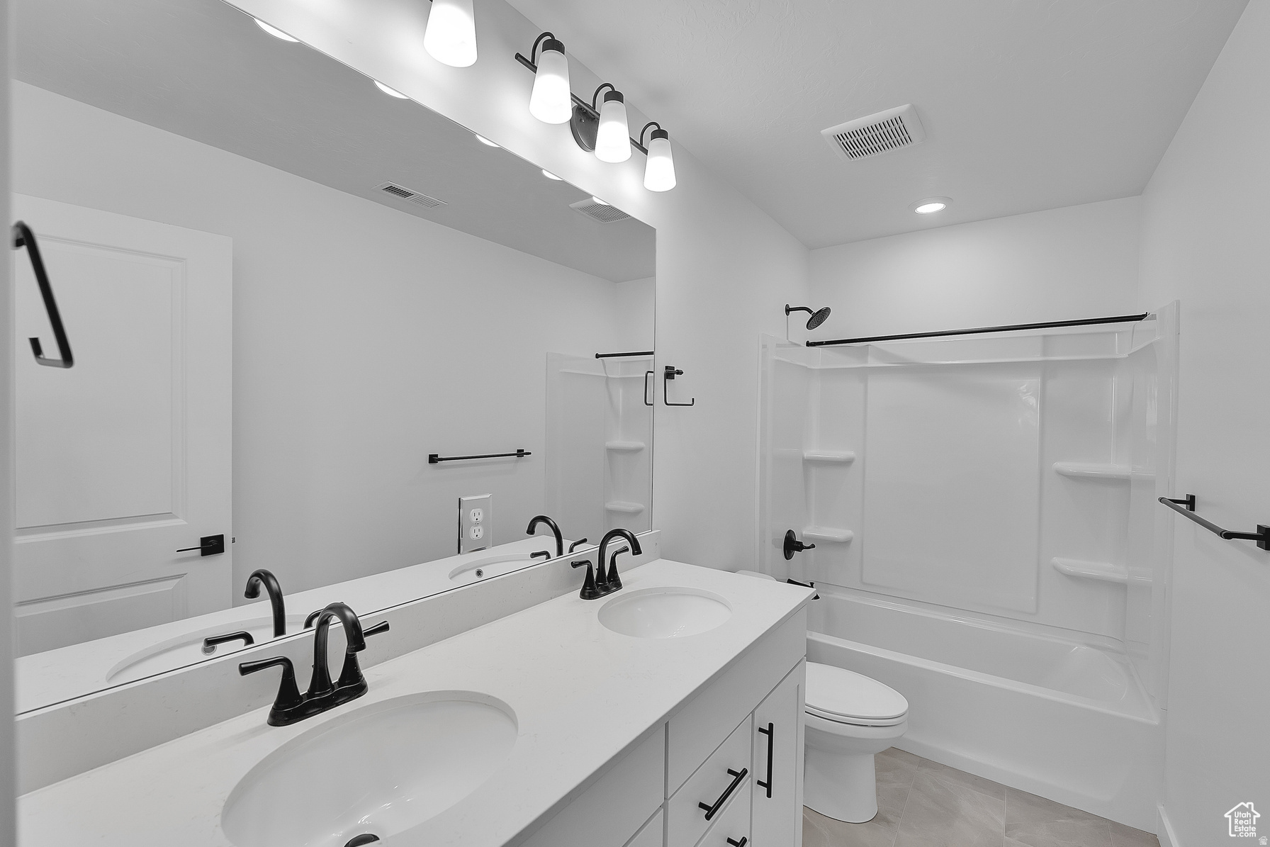 PONY EXPRESS ESTATES - Residential