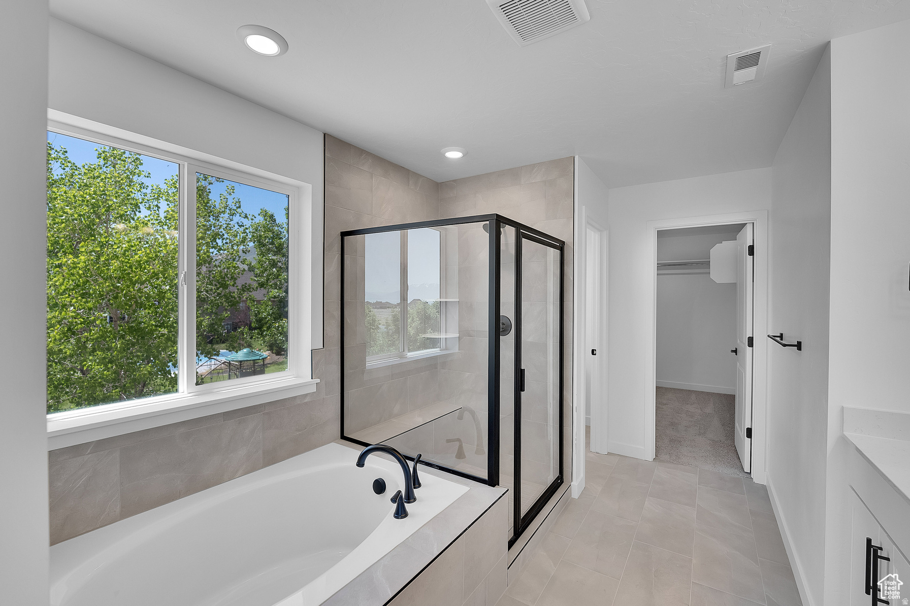 PONY EXPRESS ESTATES - Residential