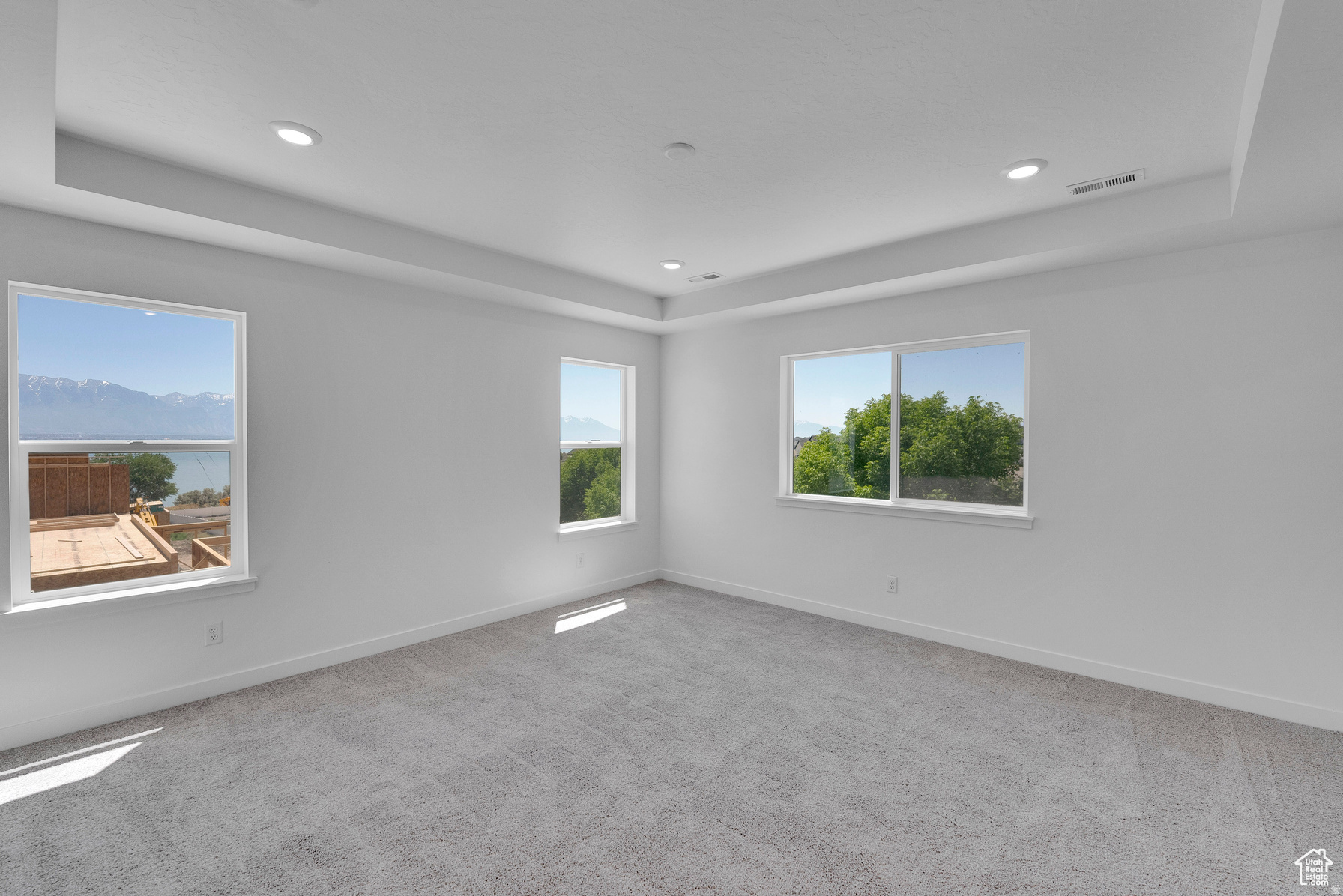 PONY EXPRESS ESTATES - Residential