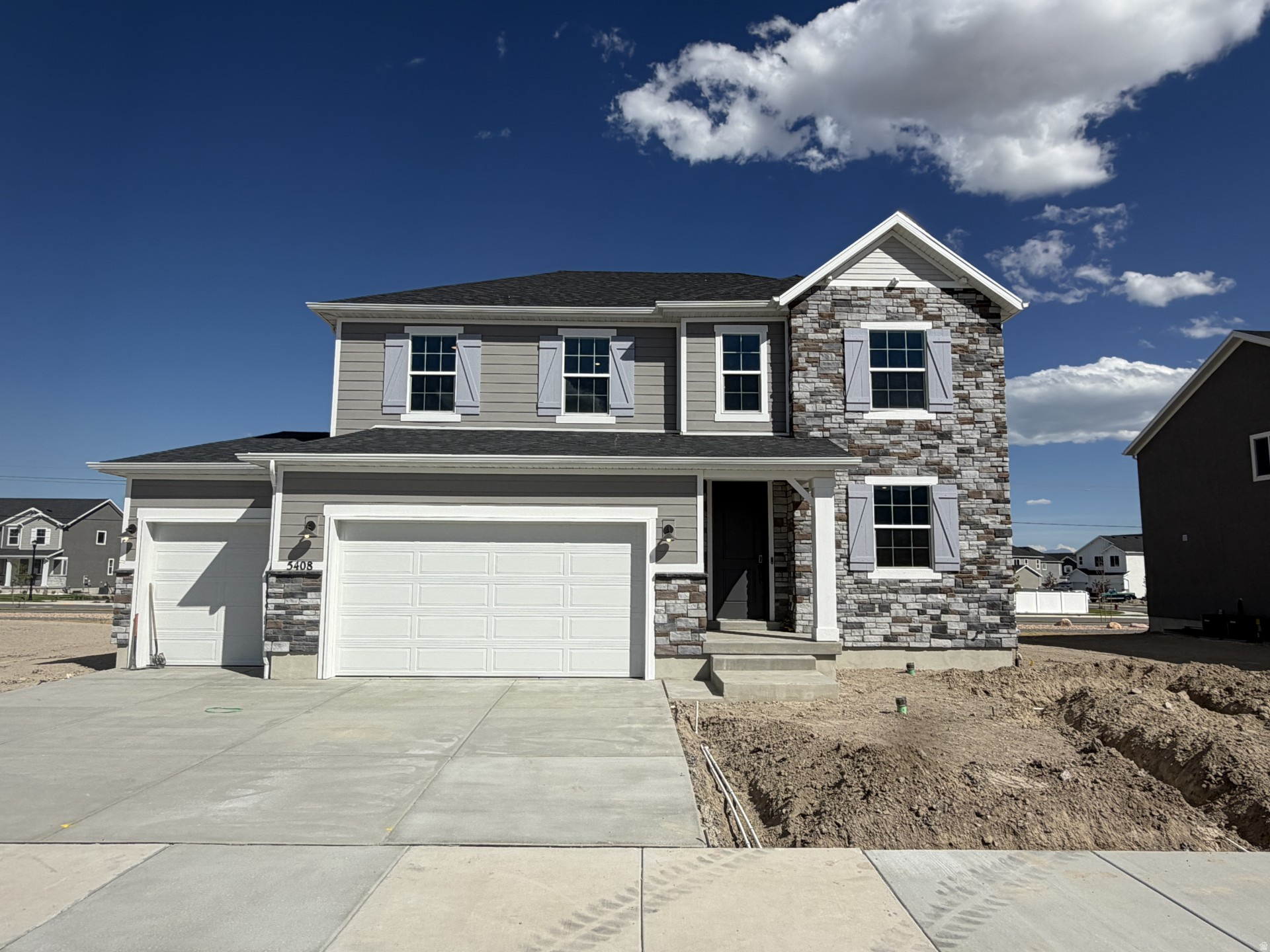 *BUILDER OFFERING BELOW MARKET RATE INCENTIVE, WHEN USING PREFFERED LENDER*** Restrictions Apply: Contact Us for More Information**** The highly acclaimed Hemingway floorplan features a welcoming entryway, 8ft doors throughout the main floor. Just off the entry you'll find your professional home office space with French doors. Towards the back of the home, you'll find a great room with a gas fireplace, and a large gourmet kitchen with a generous kitchen island, making entertaining a breeze! Upstairs there are 4 bedrooms and a large loft. The primary bathroom has dual sinks, a large soaker tub & shower. This home has an unfinished basement with ungraded 9ft wall height and tons of space to grow and entertain. **Contact us today for more information or to schedule a community tour!** ***JUNE COMPLETION.***