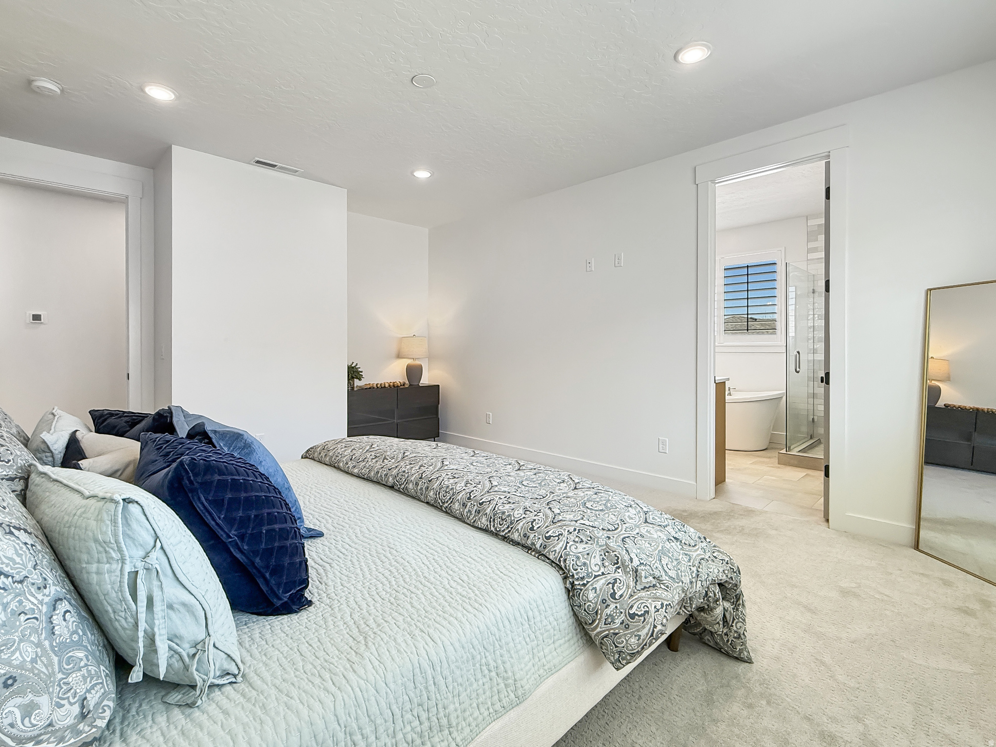 ROCKY - Residential