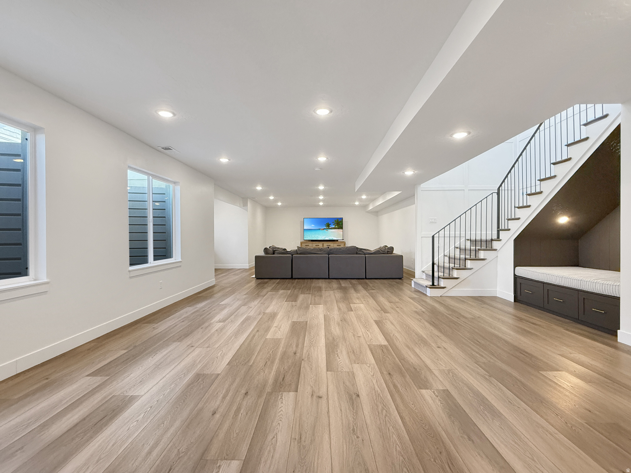 ROCKY - Residential