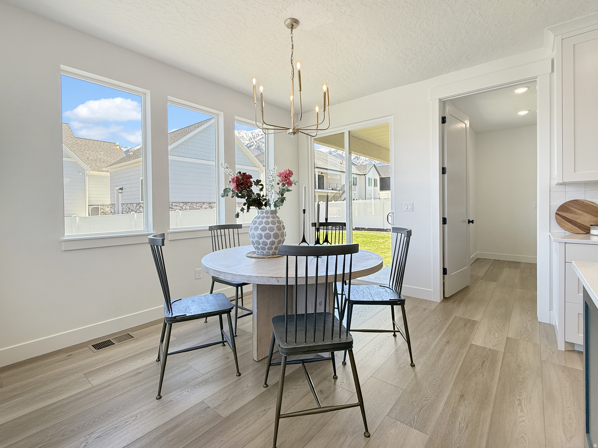 ROCKY - Residential