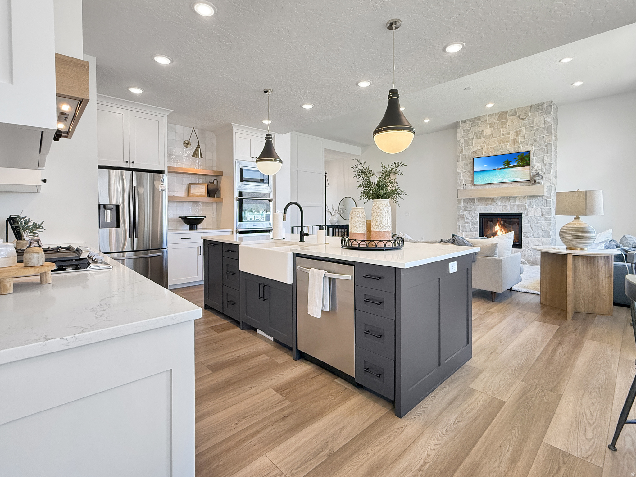ROCKY - Residential