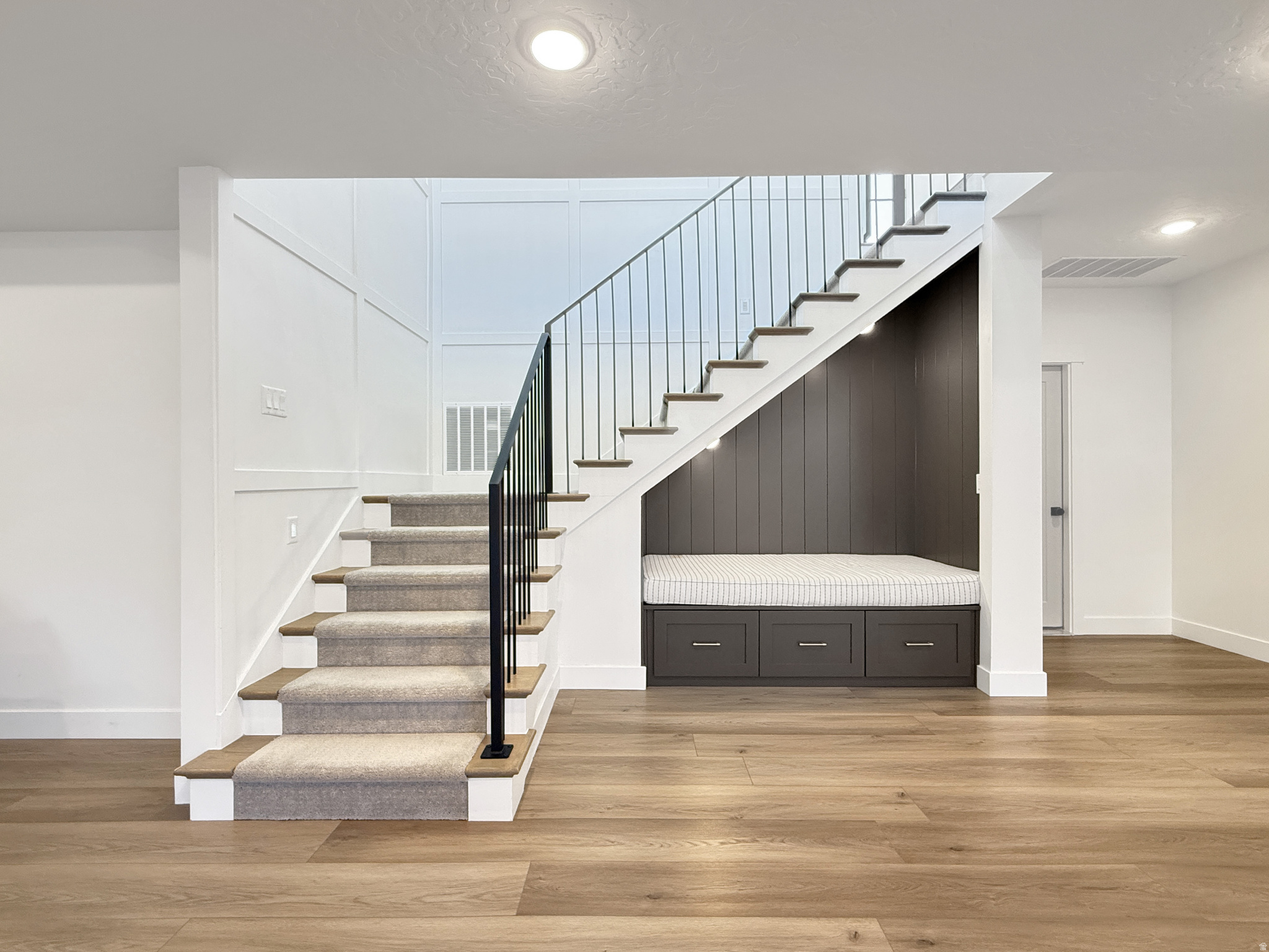 ROCKY - Residential