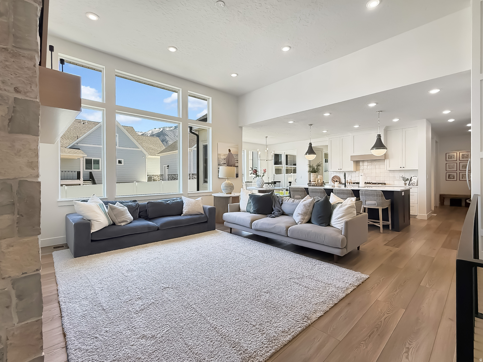 ROCKY - Residential