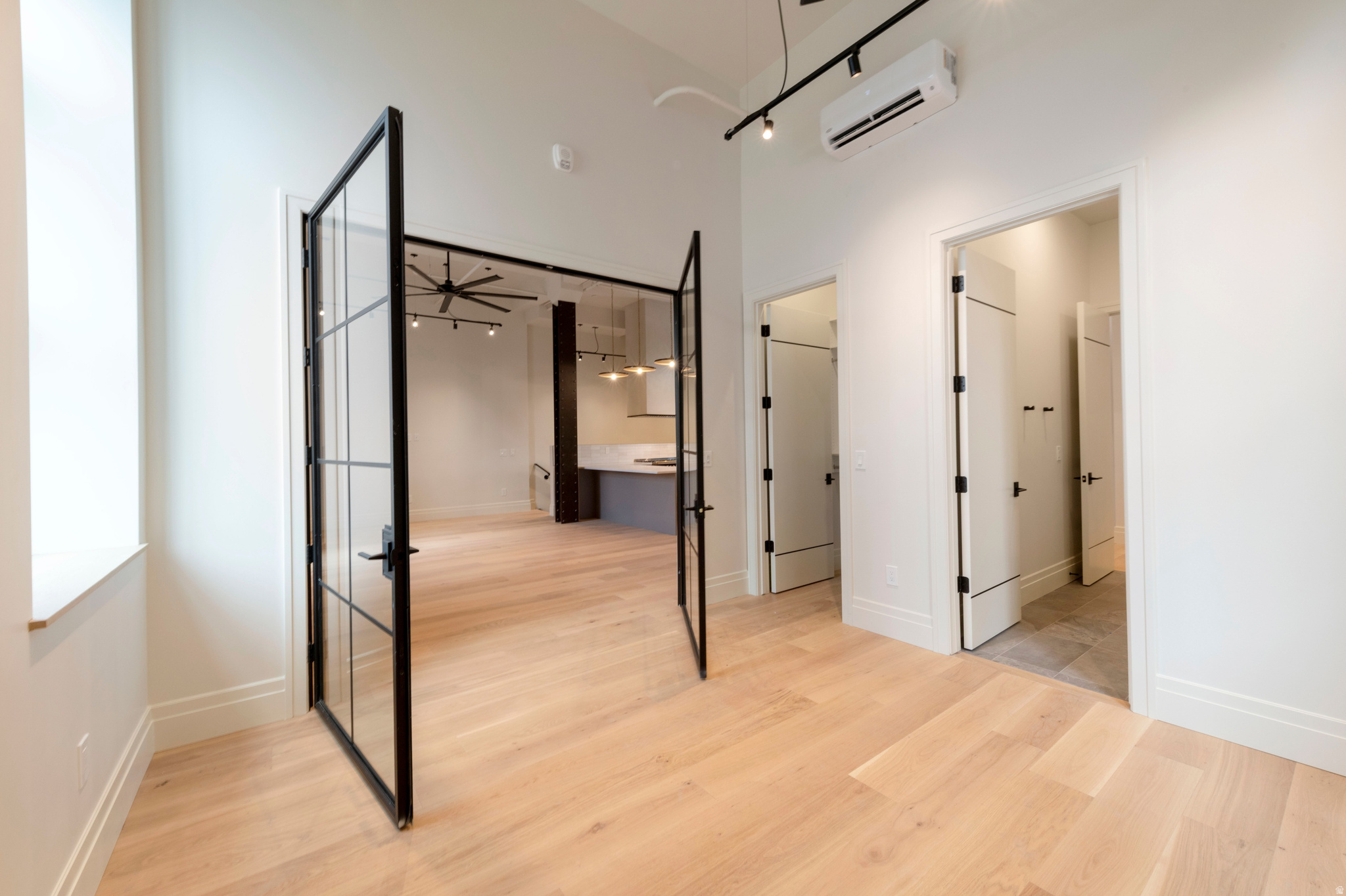 TELEGRAPH EXCHANGE - Residential