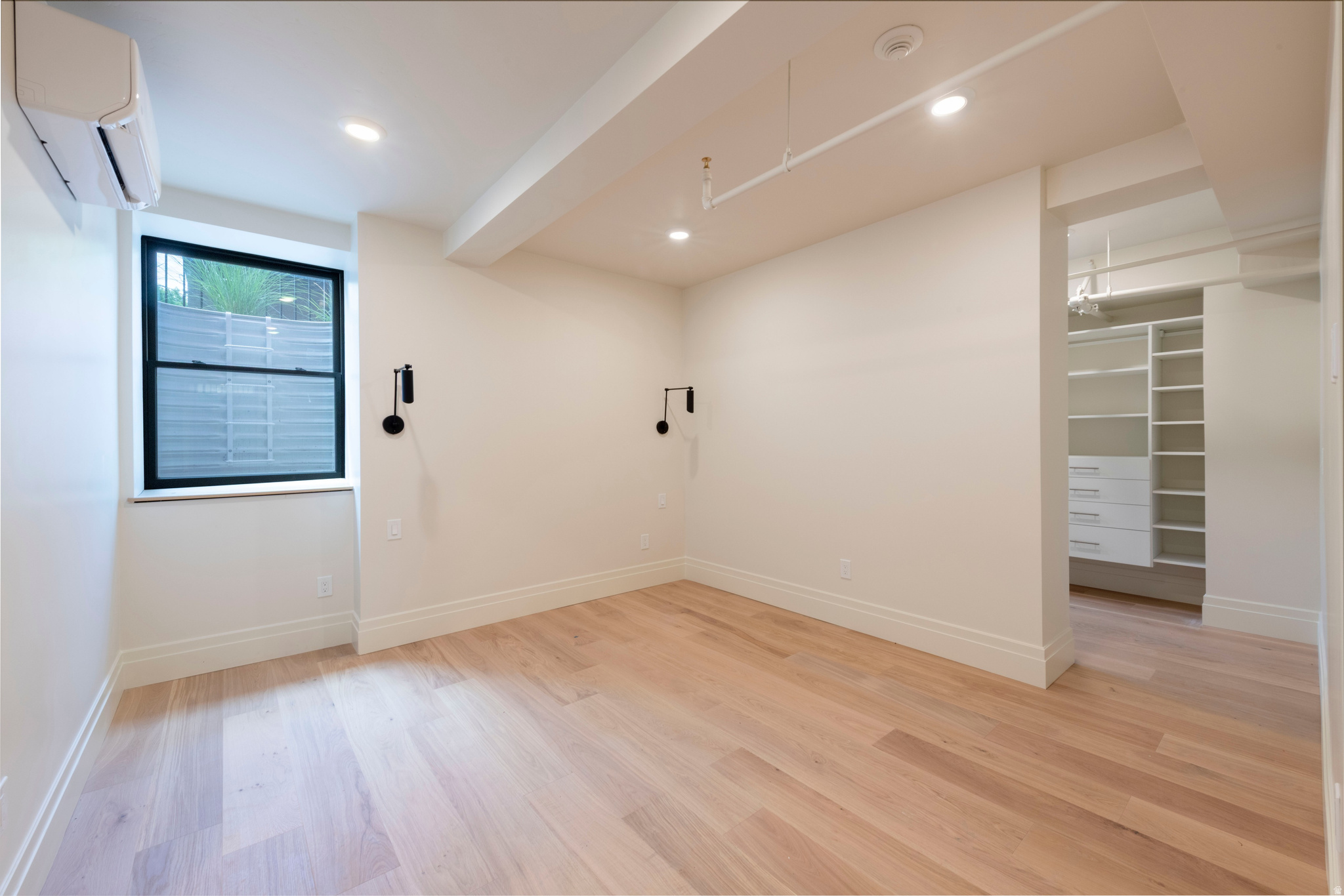TELEGRAPH EXCHANGE - Residential