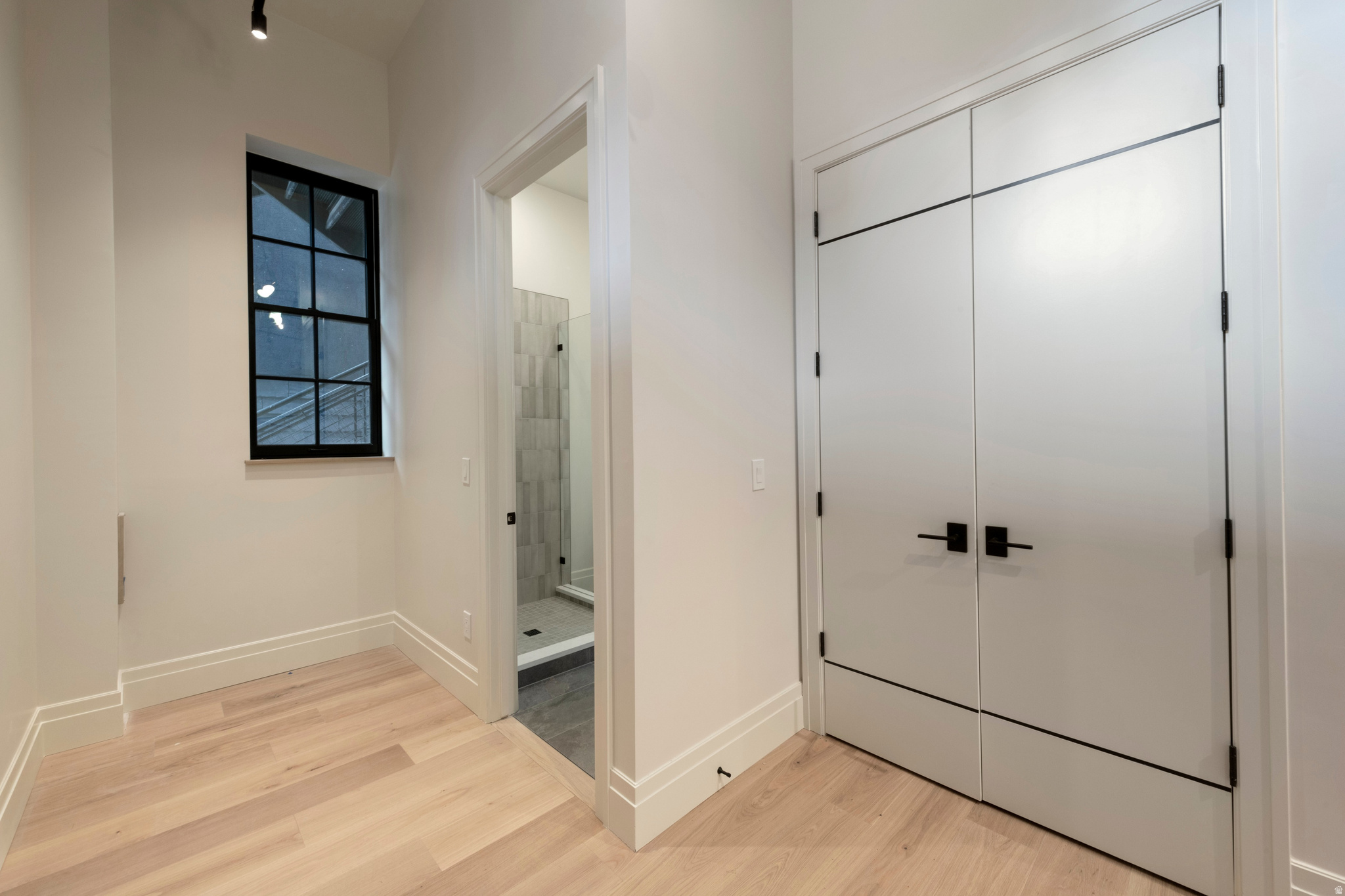 TELEGRAPH EXCHANGE - Residential