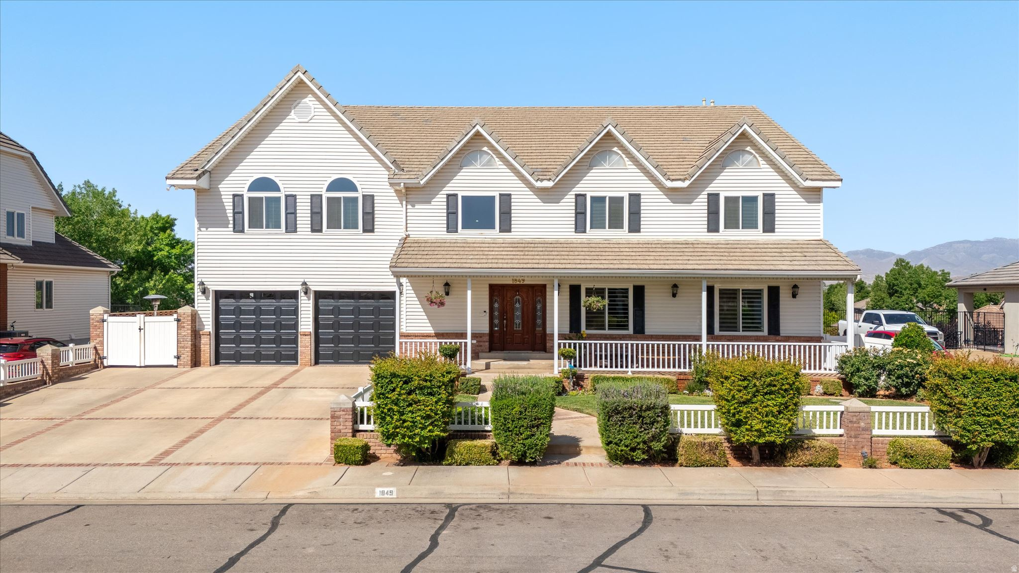 CANYON TERRACE EST 4 - Residential