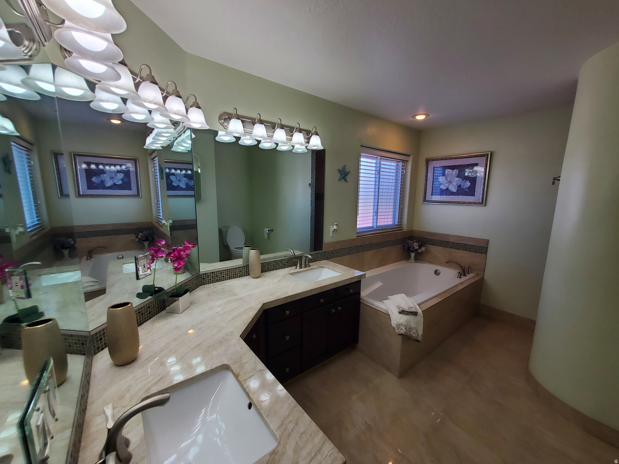 CANYON TERRACE EST 4 - Residential