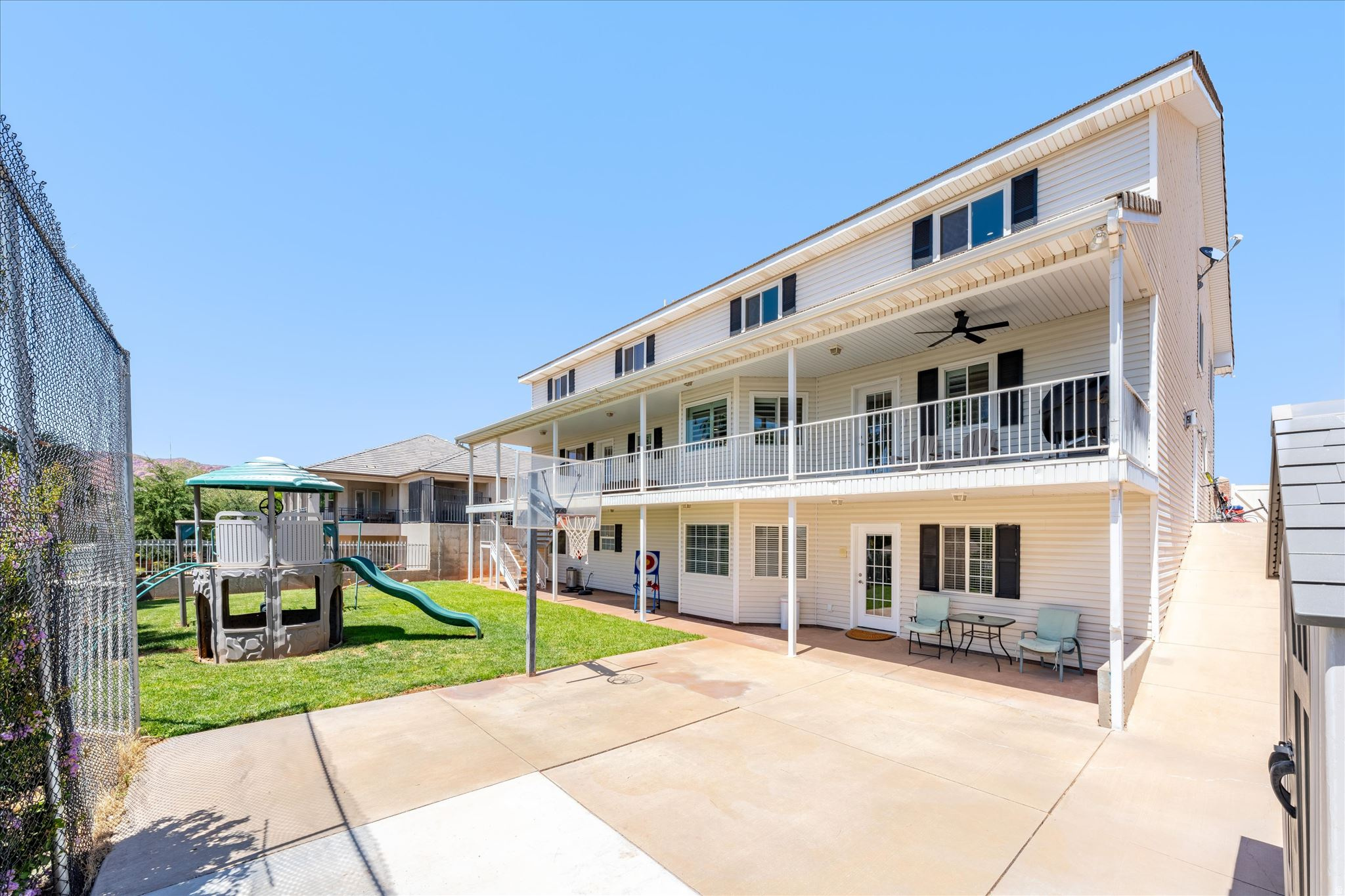 CANYON TERRACE EST 4 - Residential