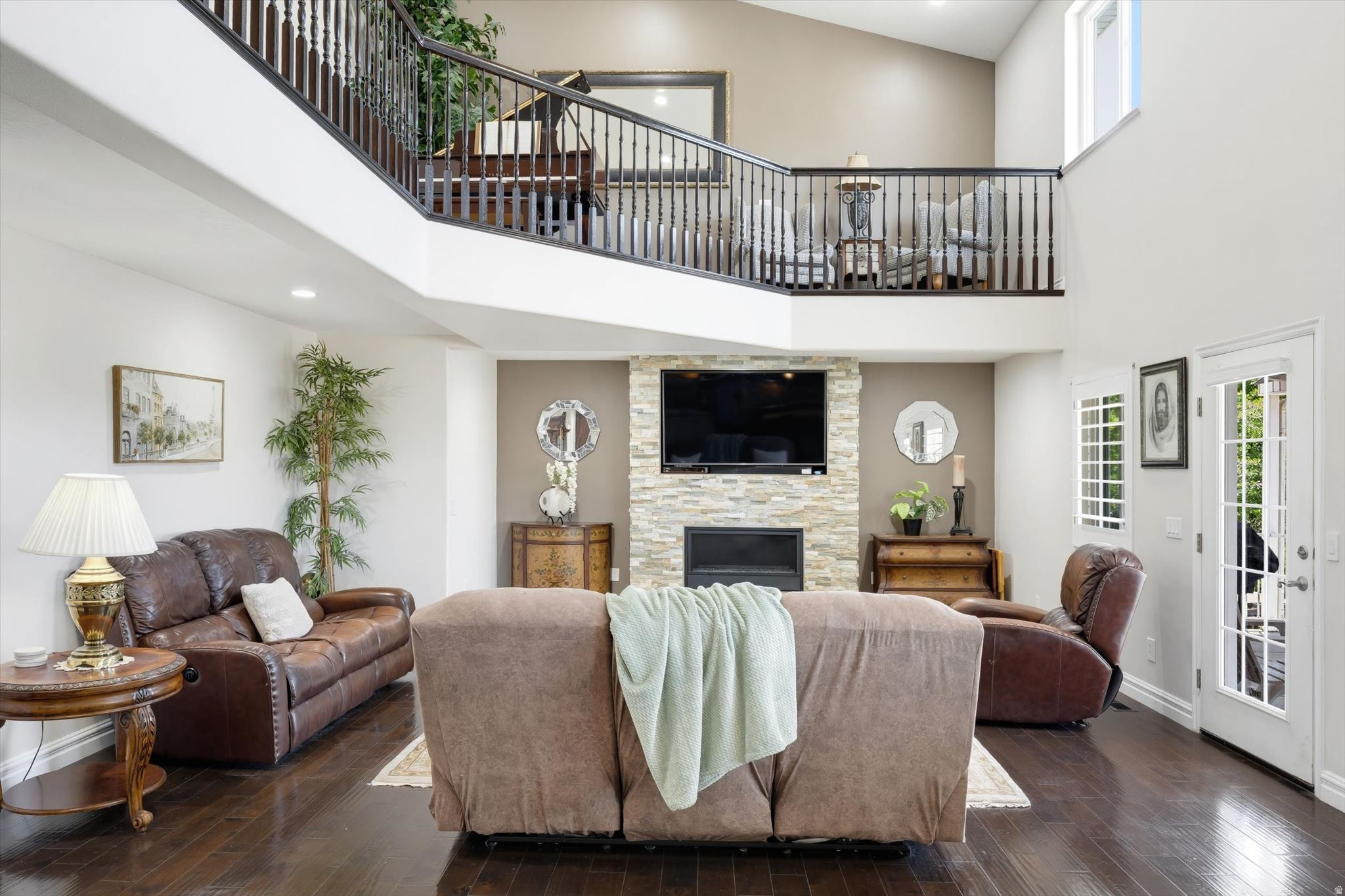 CANYON TERRACE EST 4 - Residential
