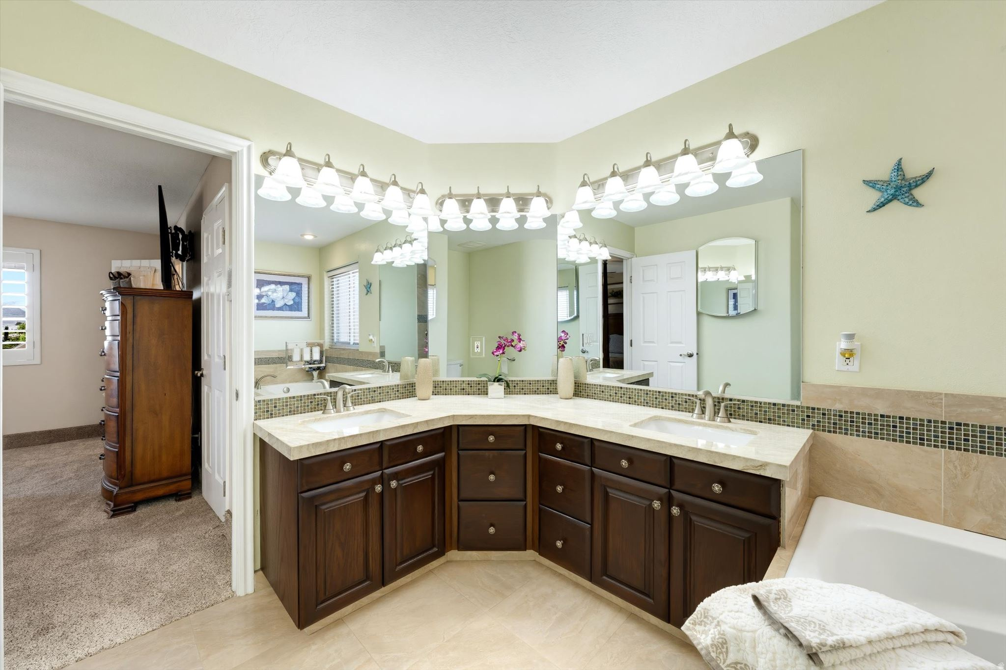 CANYON TERRACE EST 4 - Residential