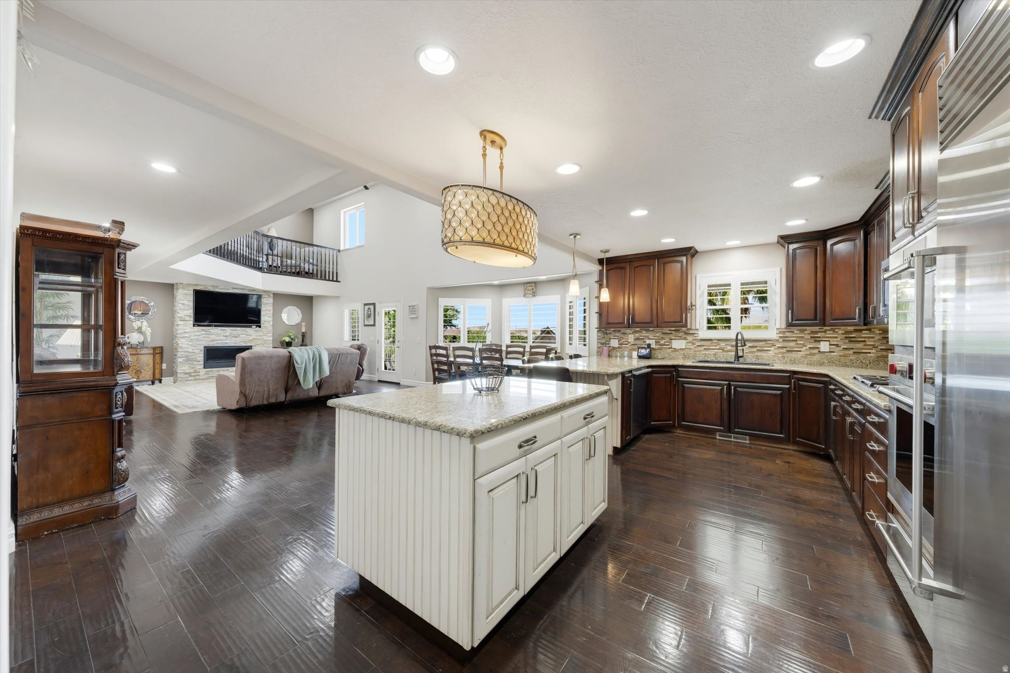 CANYON TERRACE EST 4 - Residential