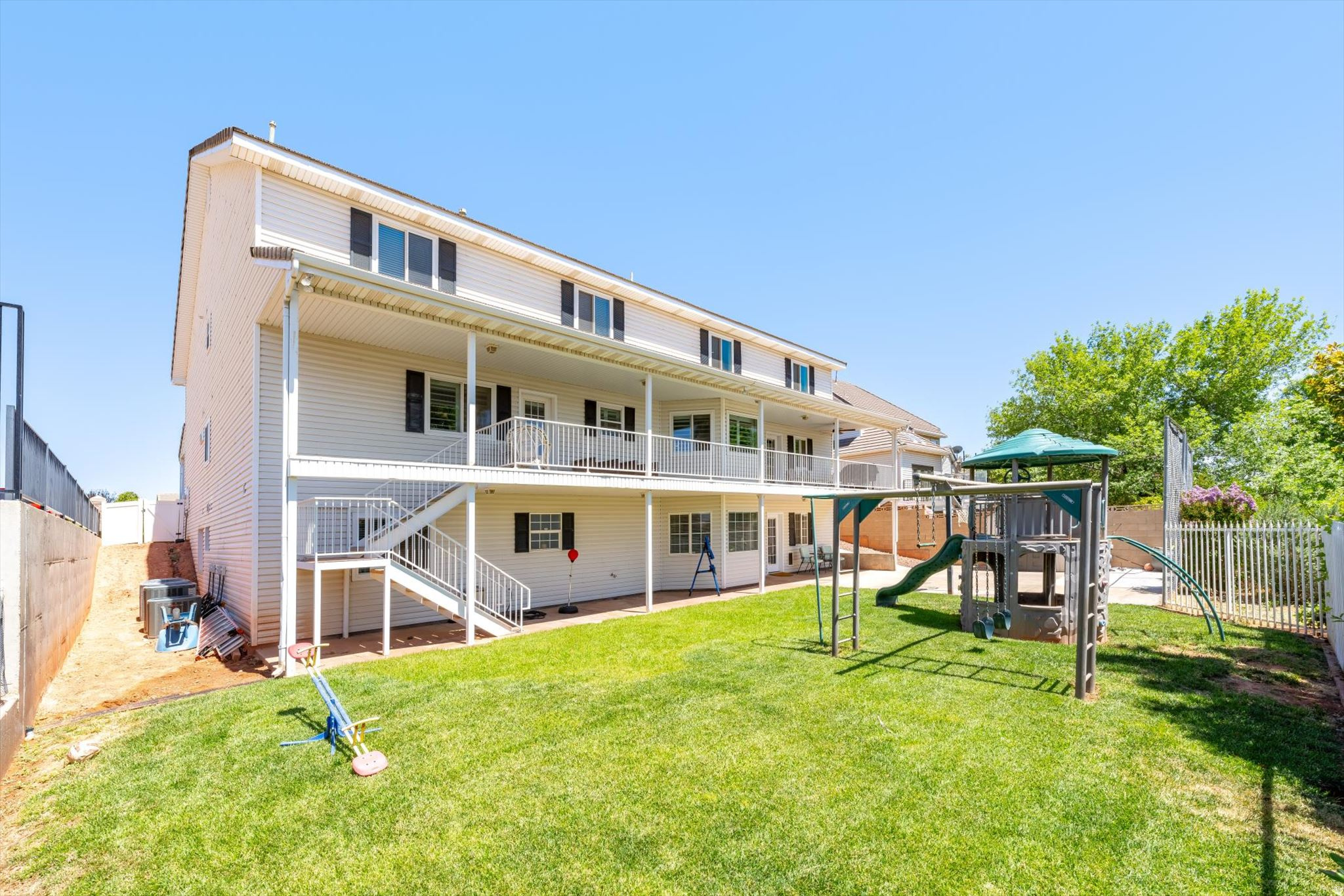 CANYON TERRACE EST 4 - Residential
