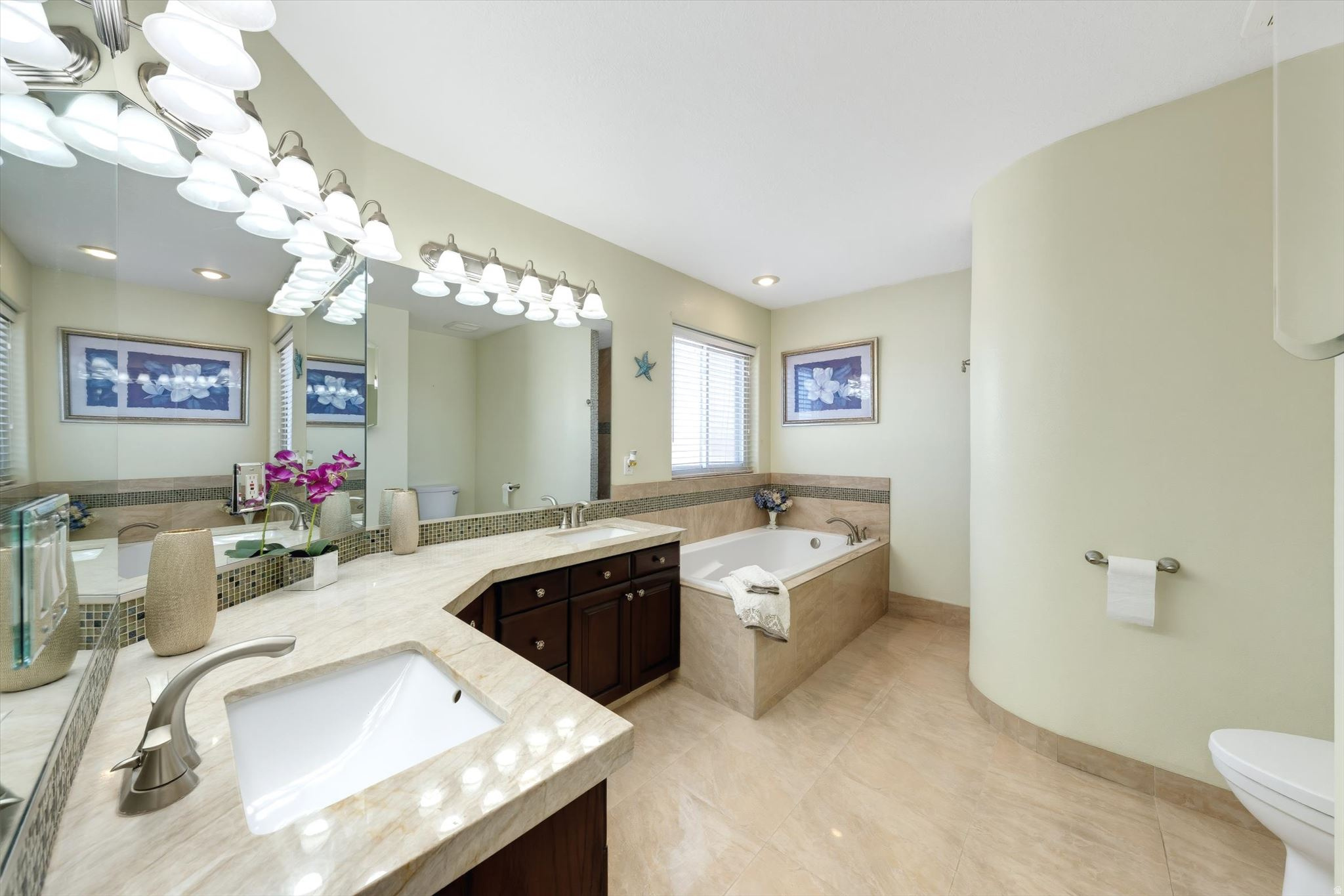 CANYON TERRACE EST 4 - Residential