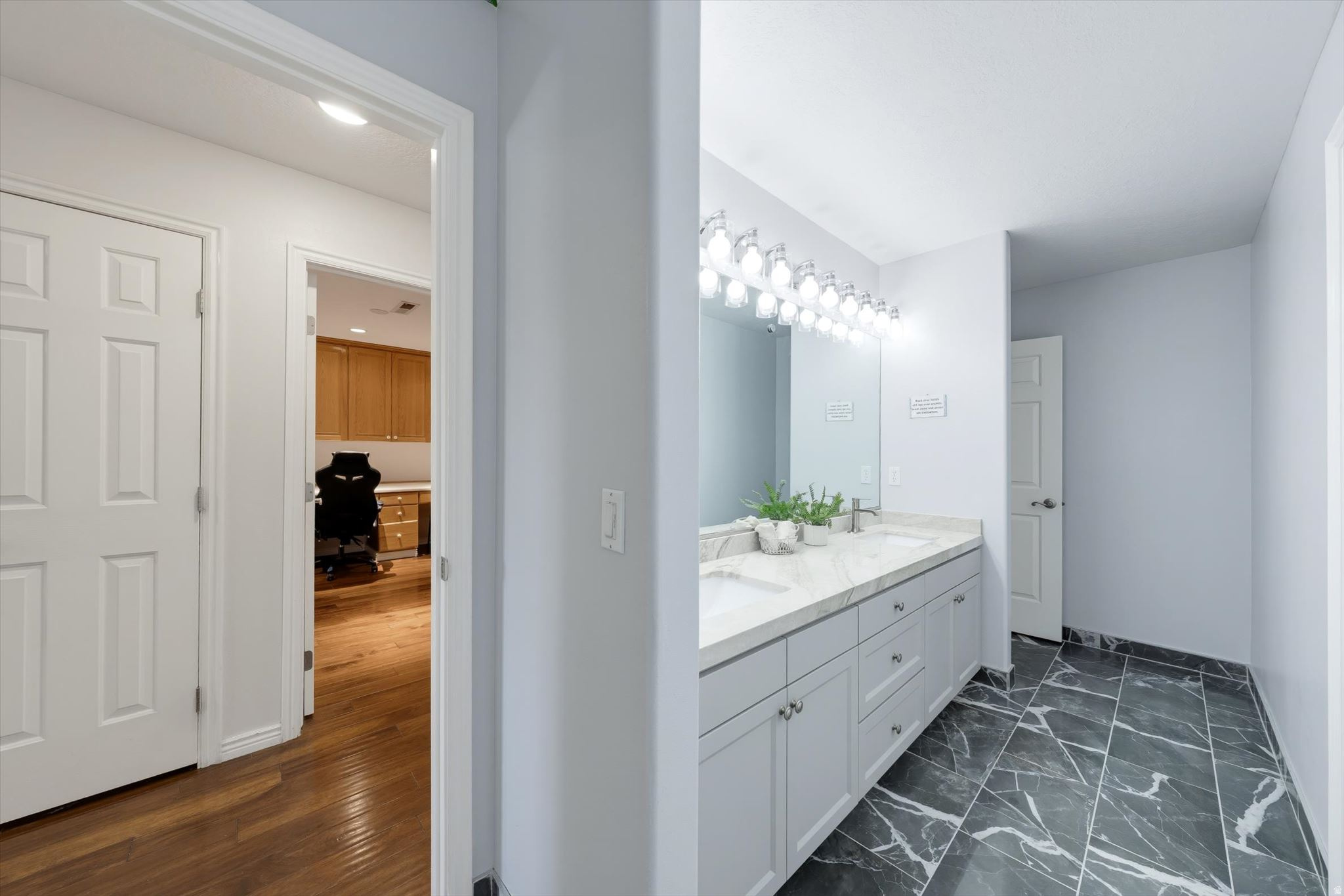 CANYON TERRACE EST 4 - Residential
