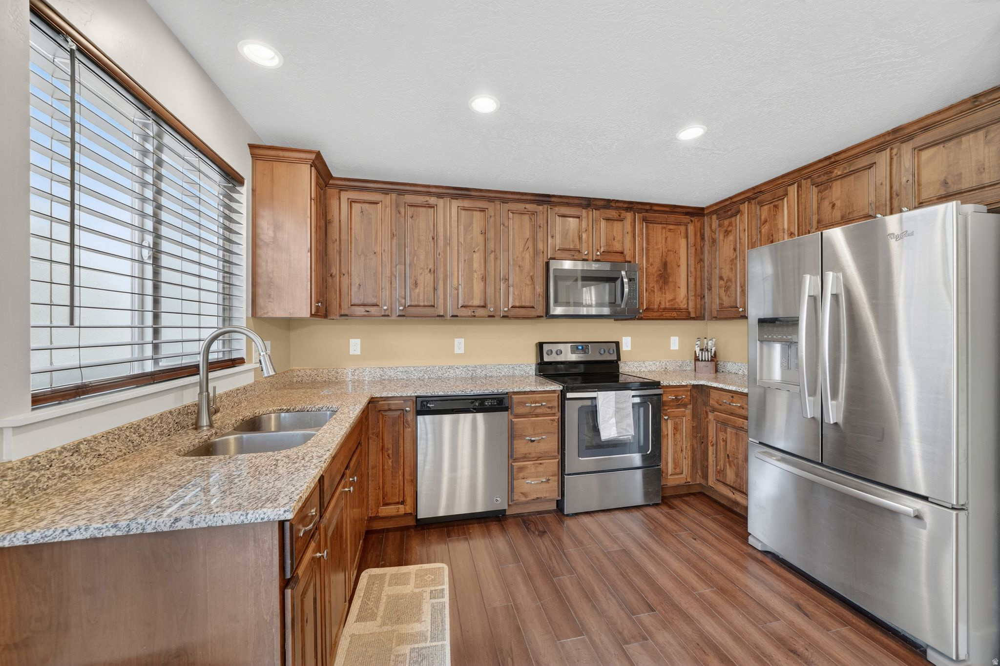 EAGLE POINT - Residential