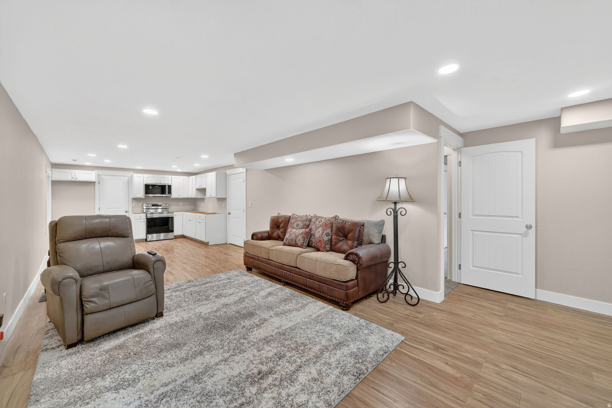 EAGLE POINT - Residential