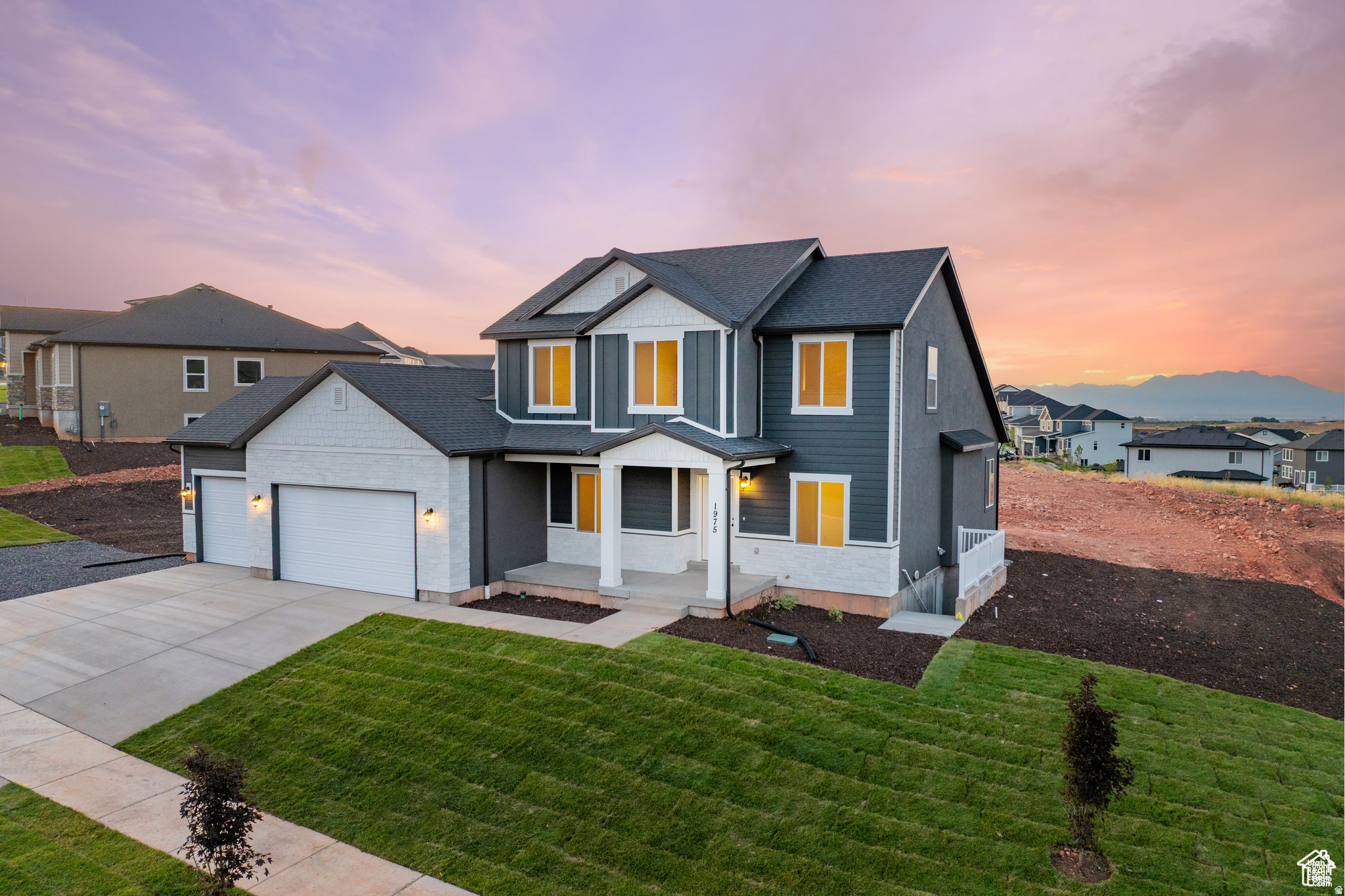 SUMMIT RIDGE THE HILLS - Residential