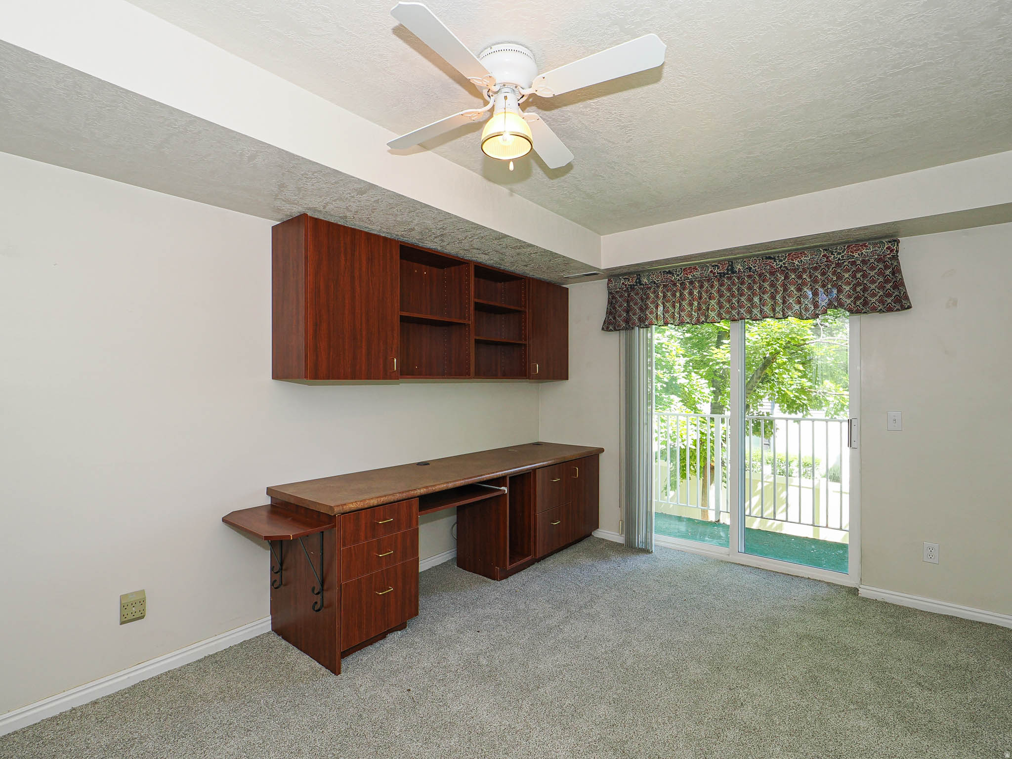 CAPRICE PLAZA - Residential