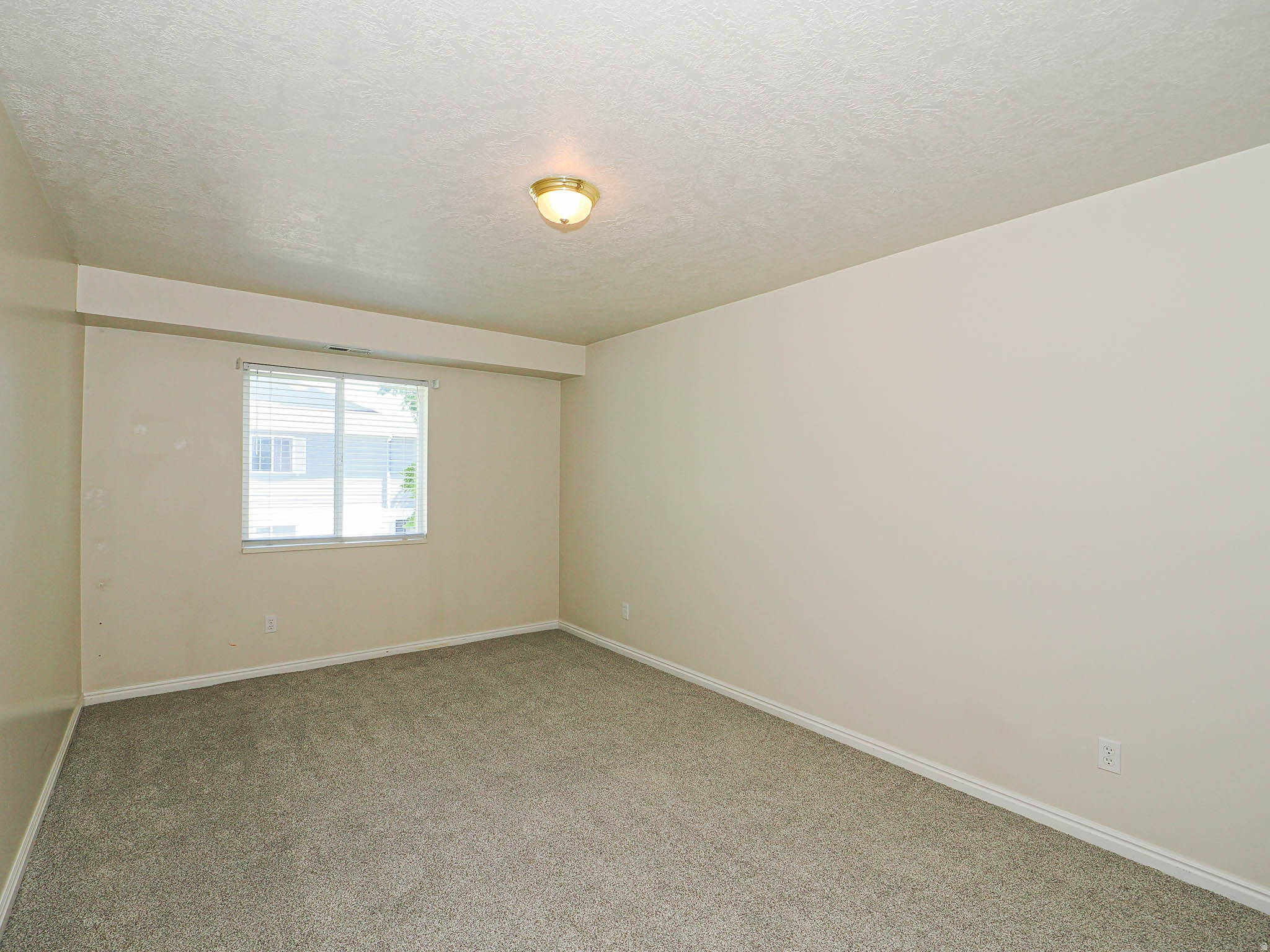 CAPRICE PLAZA - Residential