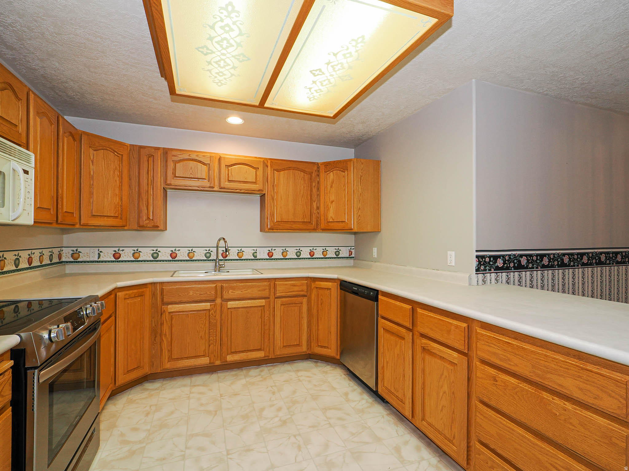 CAPRICE PLAZA - Residential