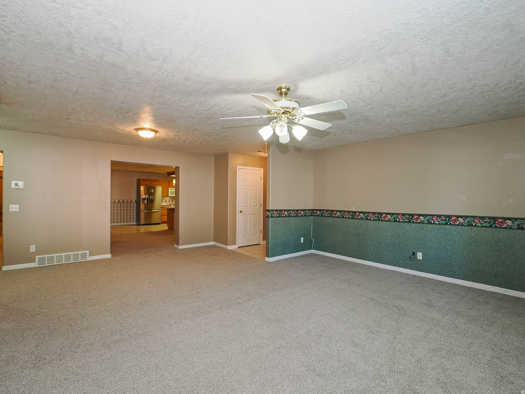 CAPRICE PLAZA - Residential