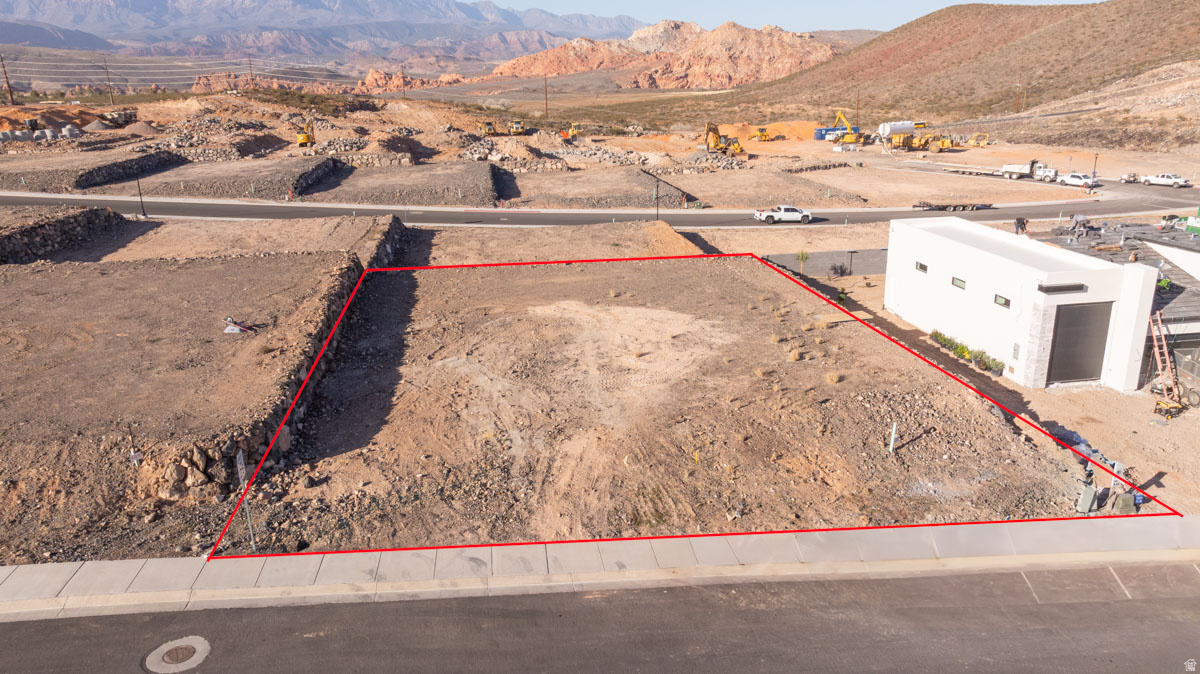 Build Your Dream Home in Hurricane, Utah  No HOA! Bring your own builder and enjoy the freedom to create your ideal home on this prime building lot in scenic Southern Utah. Located near the Sand Hollow Recreation Area for boating, off-roading, and outdoor fun, and just a short drive to Zion National Park. Enjoy exceptional views from your future courtyard and patio. Set in a growing area with newer homes, stunning red rock scenery, and open mountain views. Ideal for a primary residence, second home, or investment. Don't miss this opportunity to own land in one of Hurricane's most desirable locations.