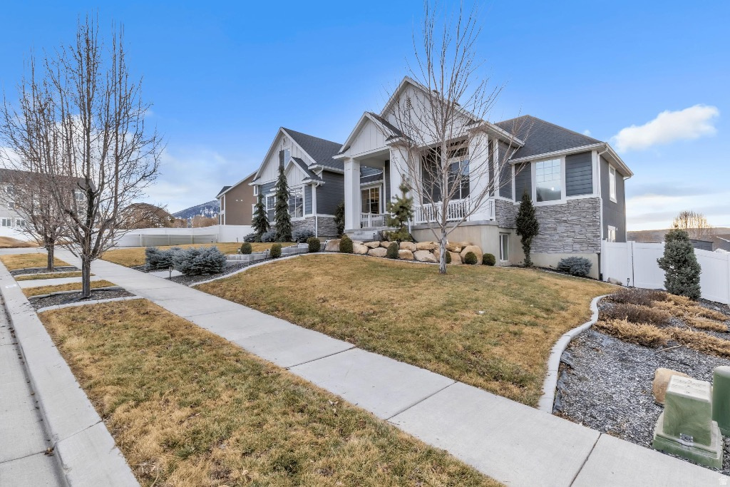 HARRISON HEIGHTS - Residential
