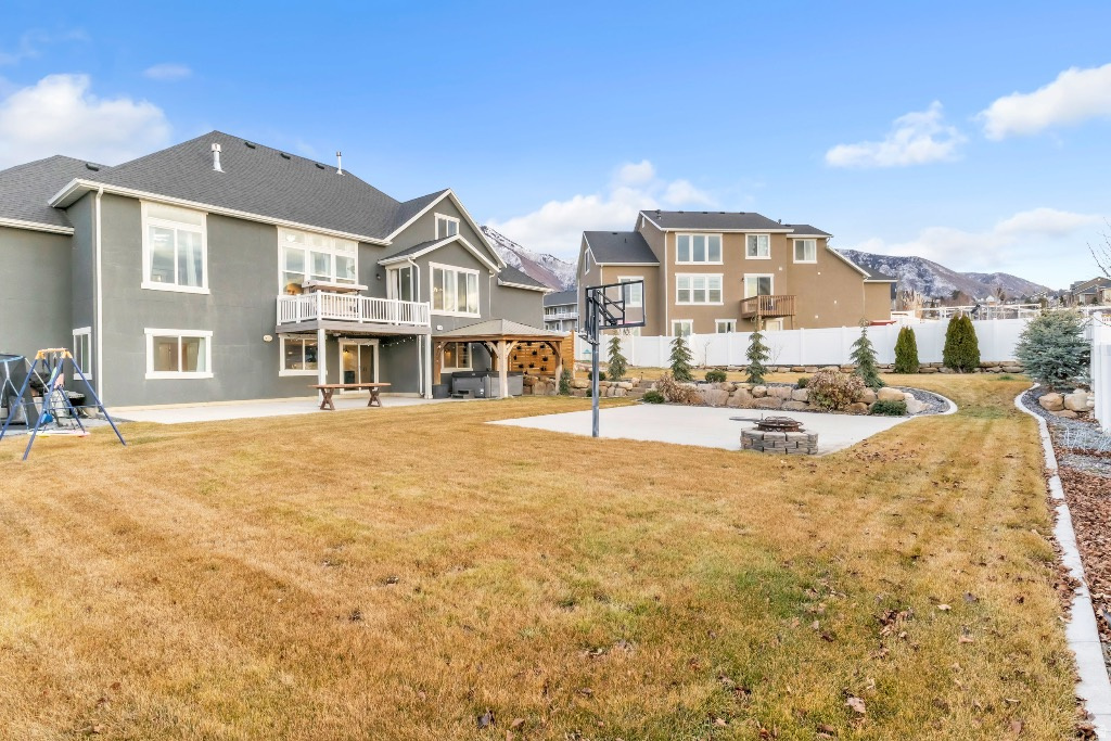 HARRISON HEIGHTS - Residential
