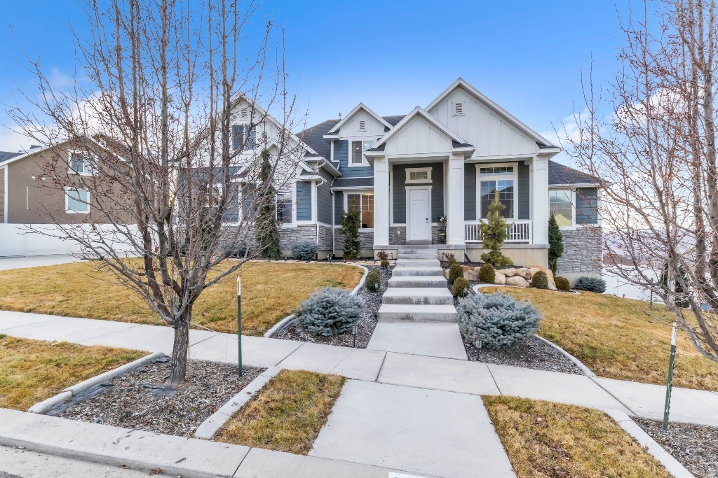 HARRISON HEIGHTS - Residential