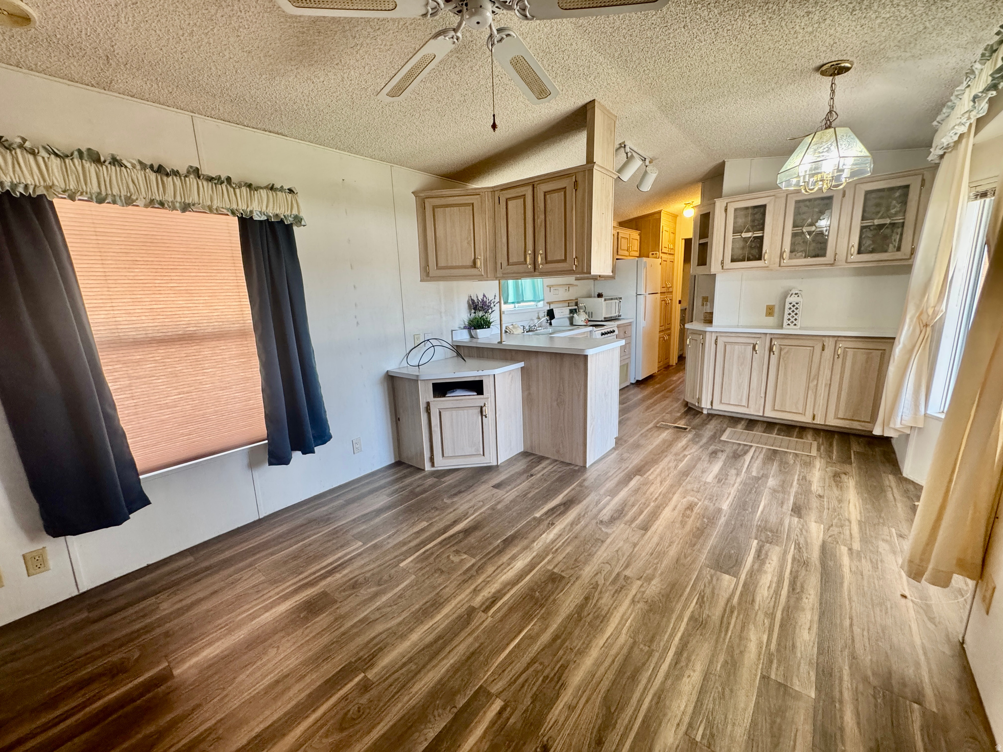 TWIN LAKES RV PARK - Residential
