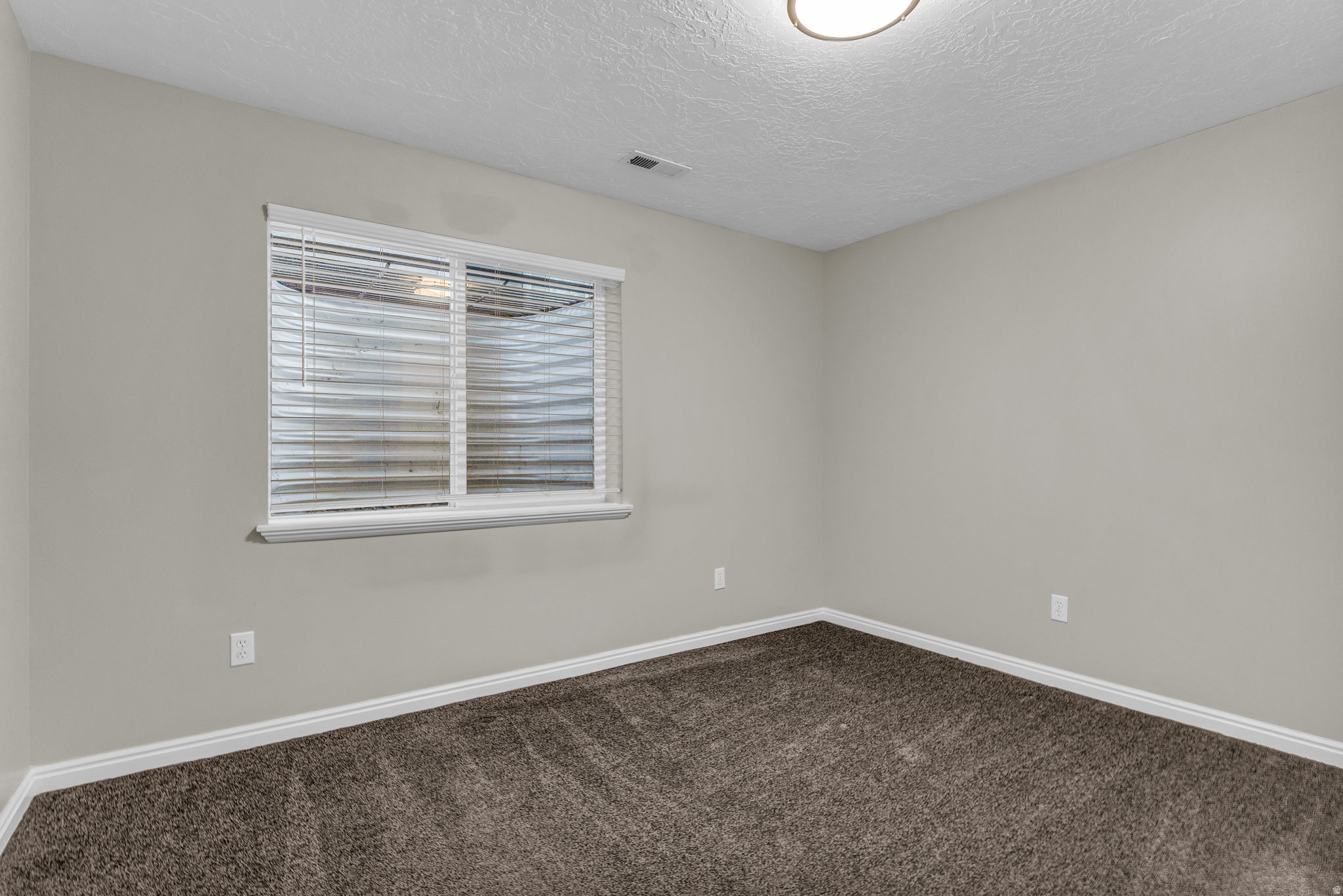 LOT 7 EAGLE CREST TO - Residential