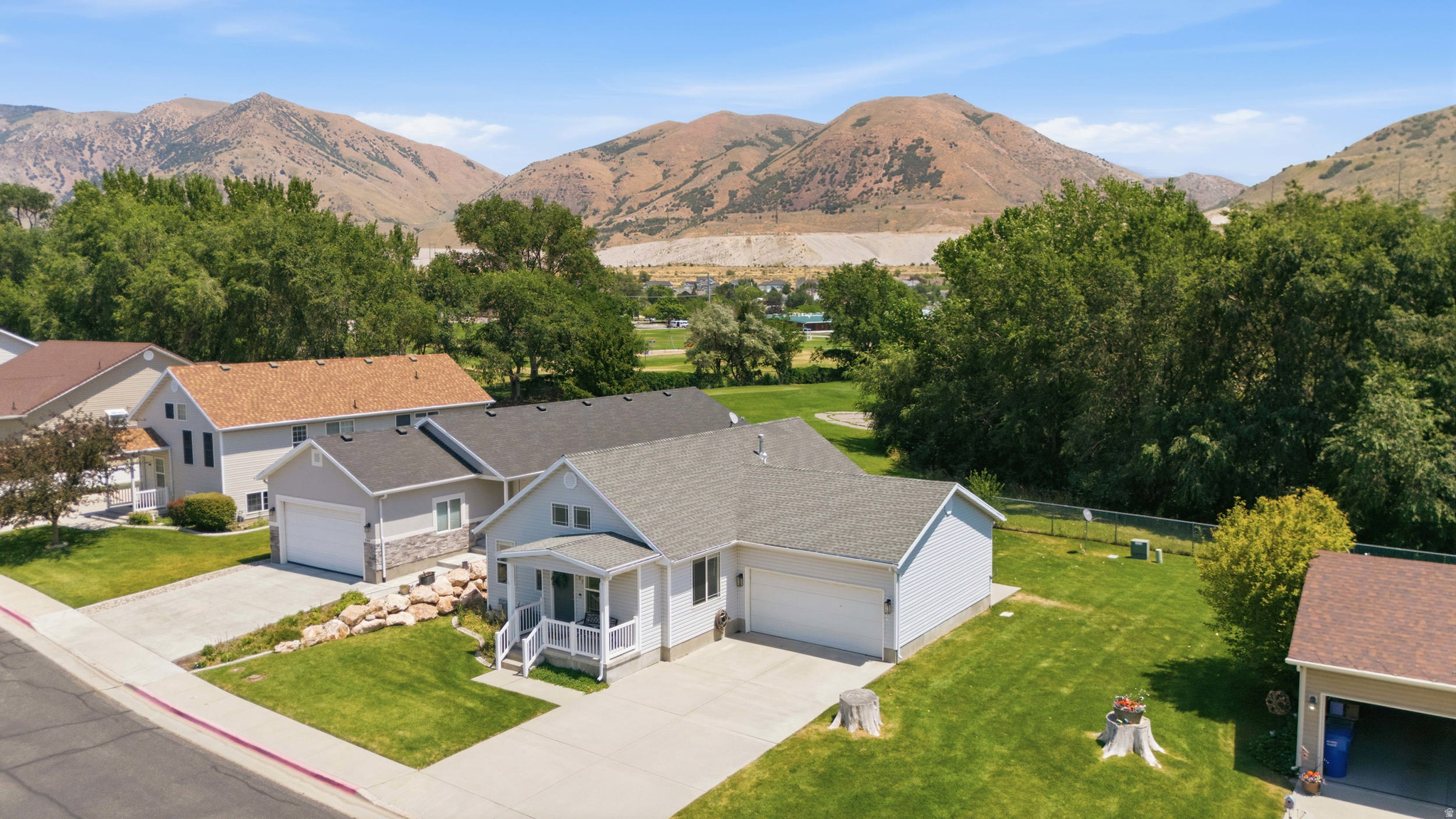 LOT 7 EAGLE CREST TO - Residential