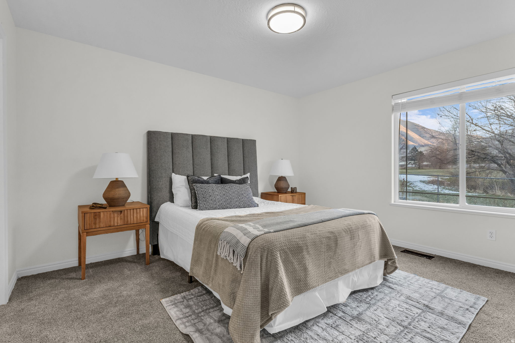 LOT 7 EAGLE CREST TO - Residential