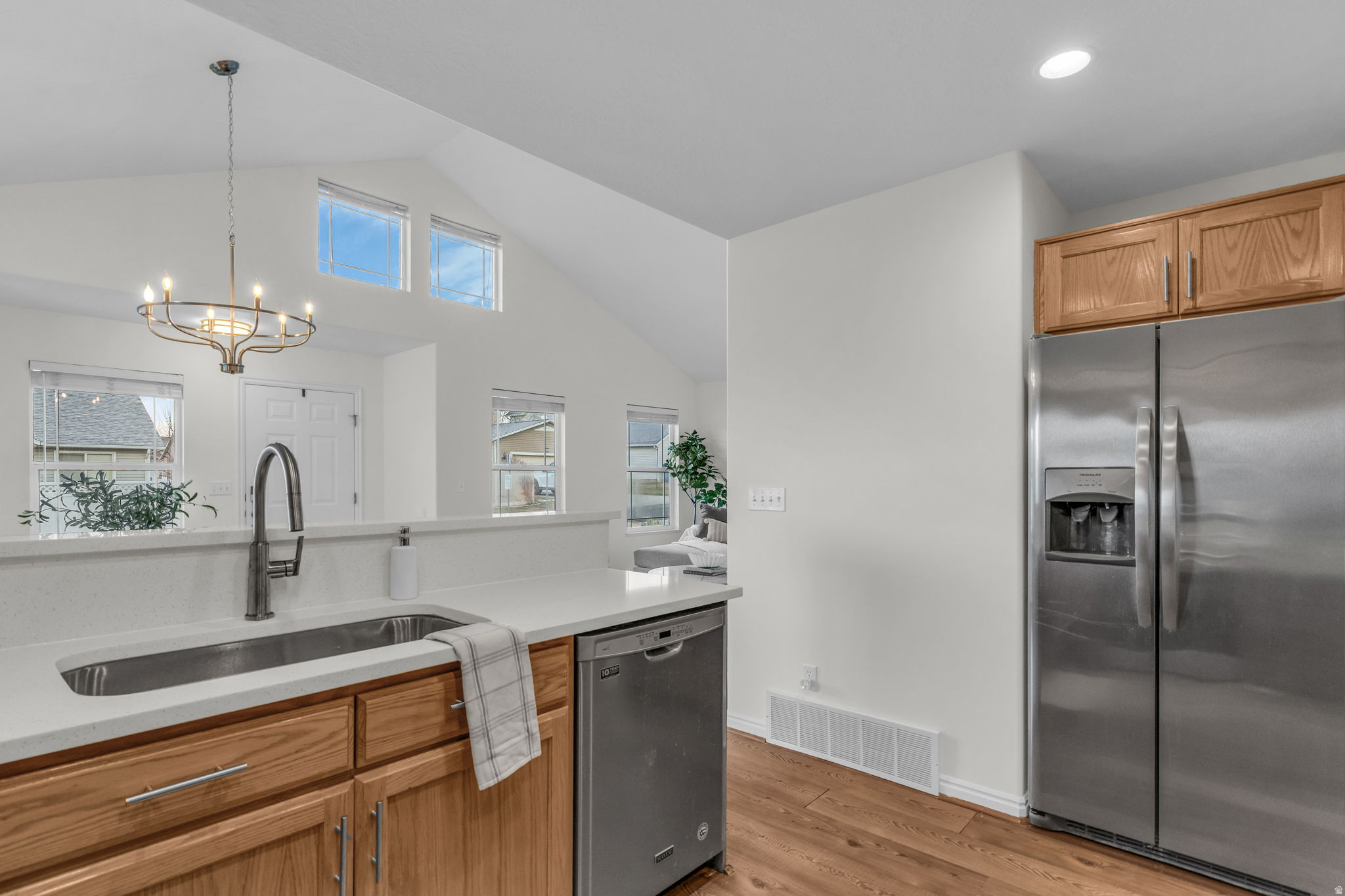 LOT 7 EAGLE CREST TO - Residential