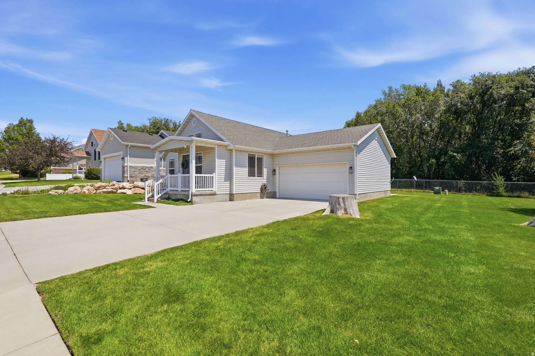 LOT 7 EAGLE CREST TO - Residential