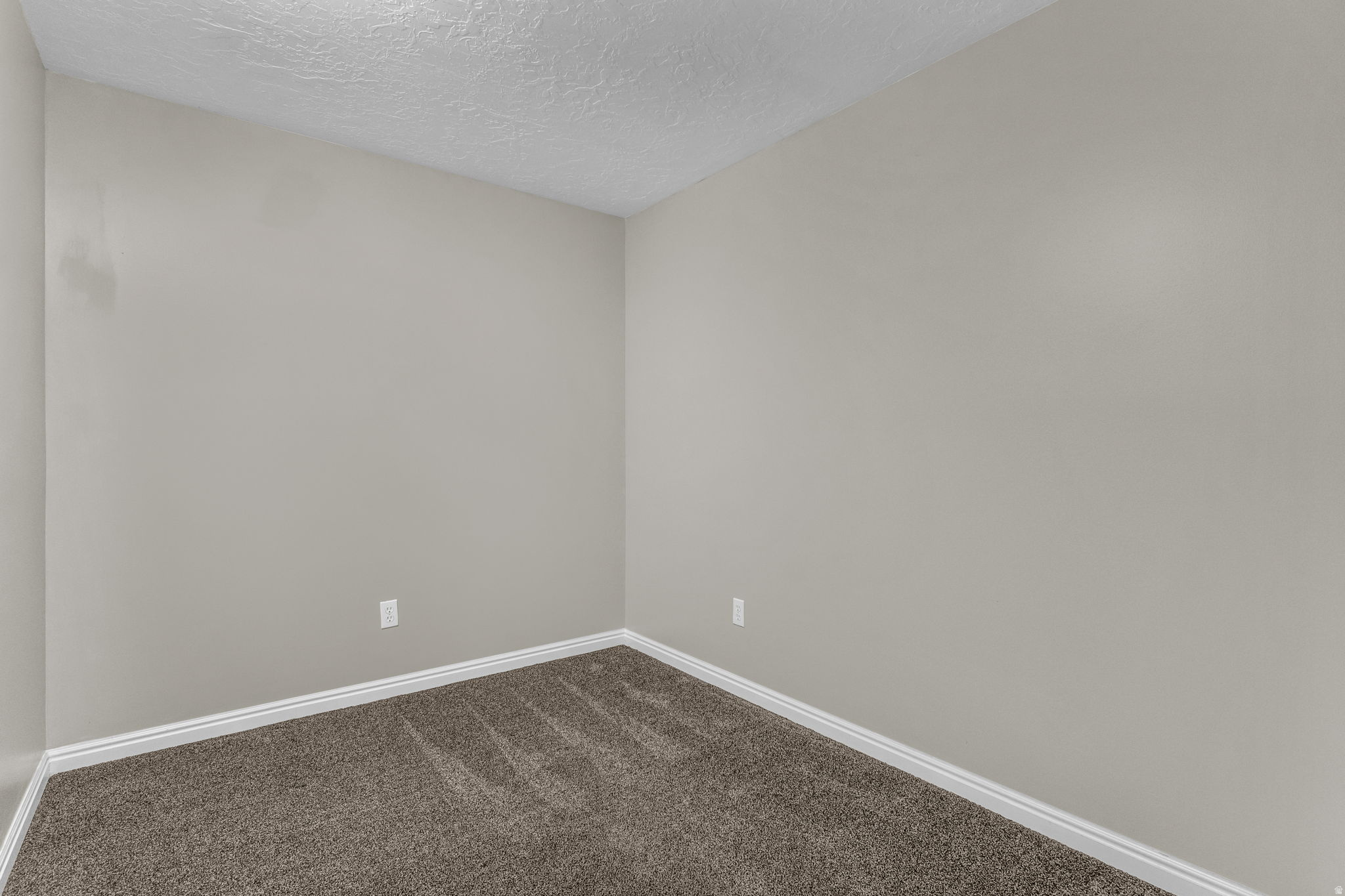 LOT 7 EAGLE CREST TO - Residential