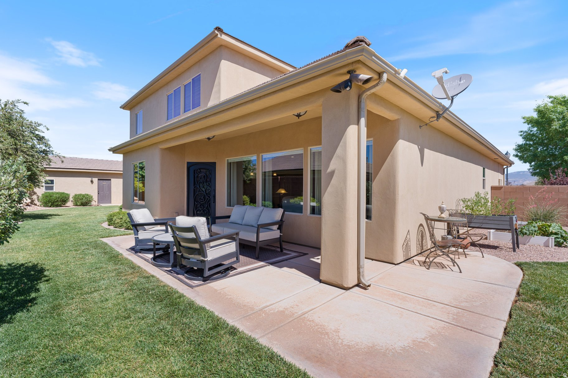 REDWOOD ESTATES PH 1 - Residential