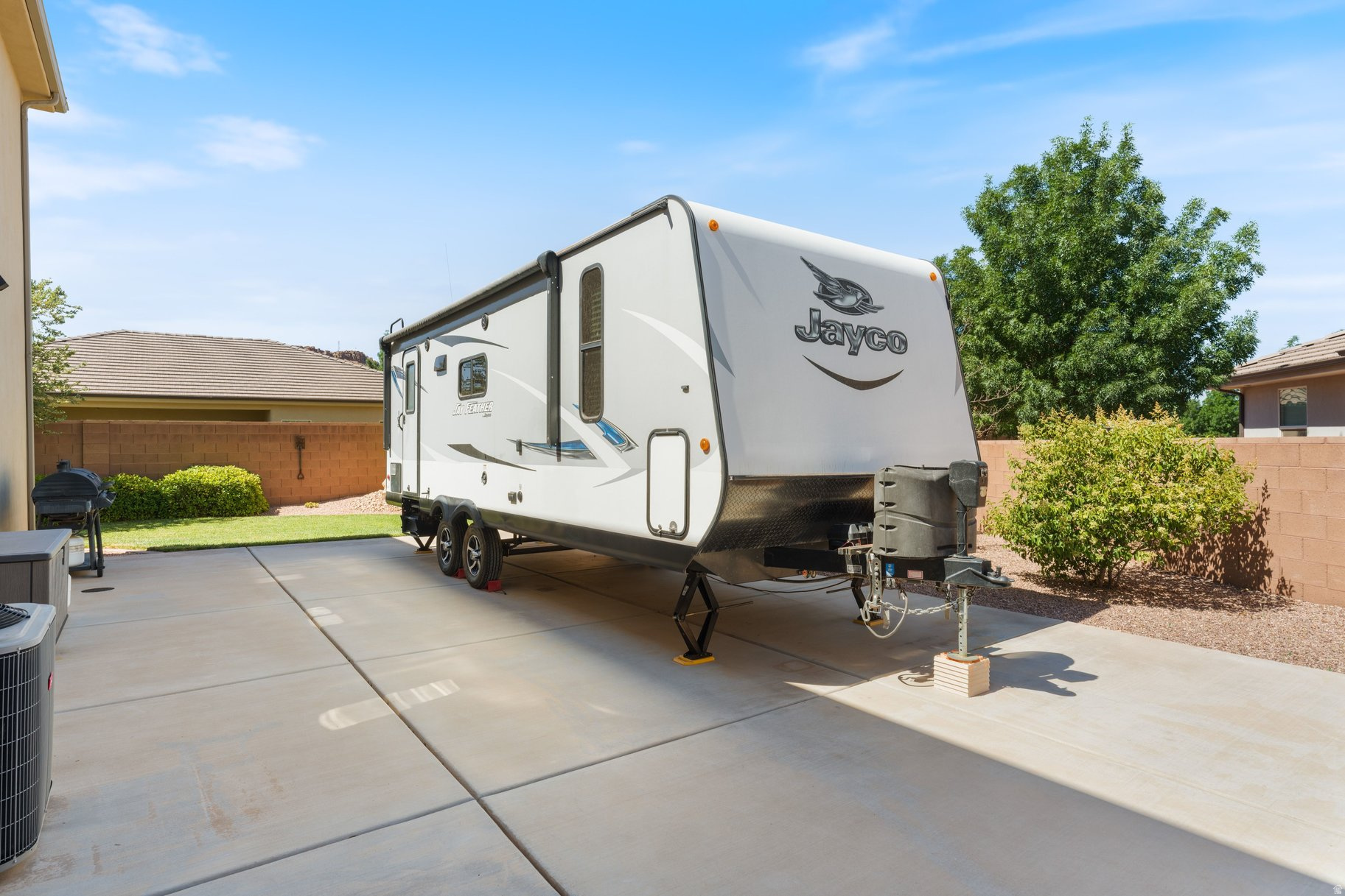 REDWOOD ESTATES PH 1 - Residential