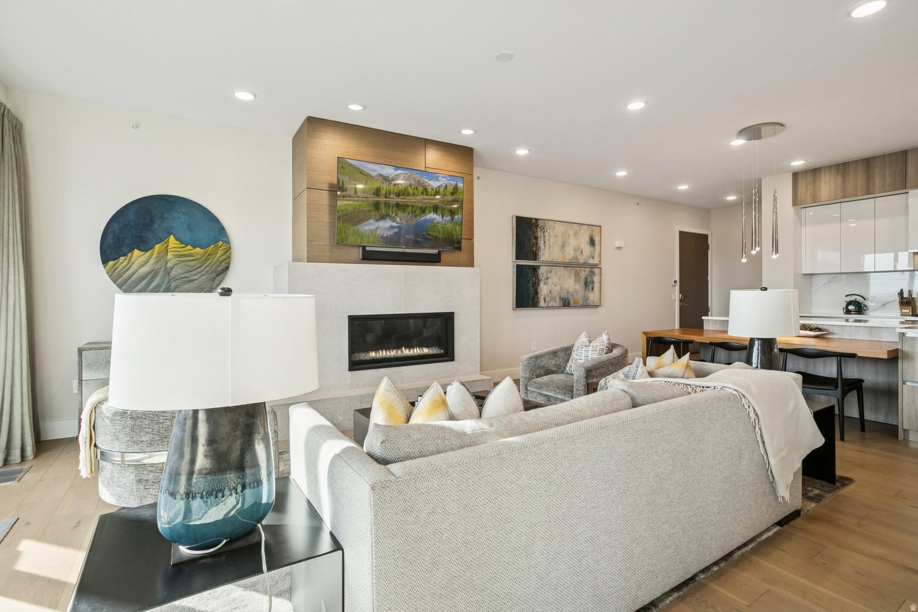 APEX RESIDENCES PARK CITY - Residential