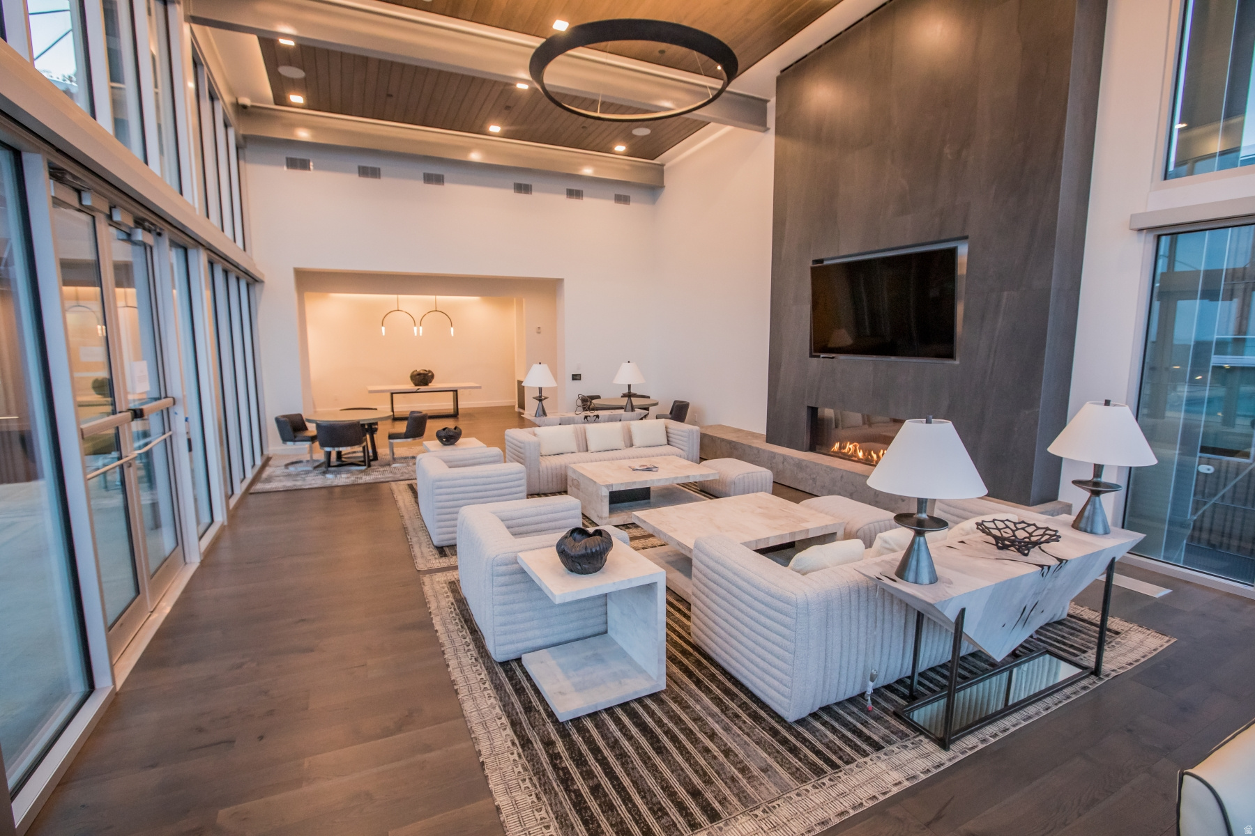 APEX RESIDENCES PARK CITY - Residential